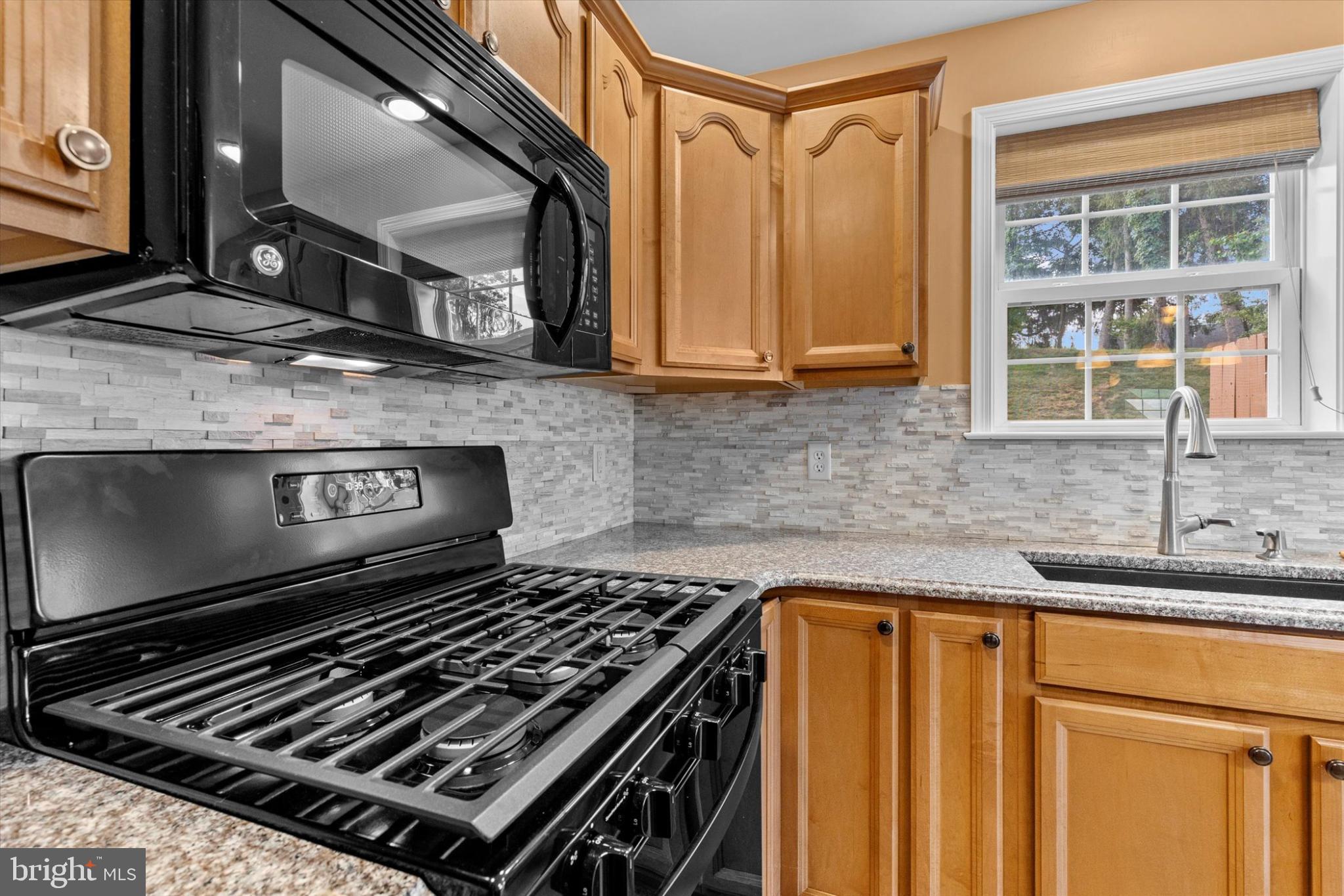 WEATHERSTONE - Residential