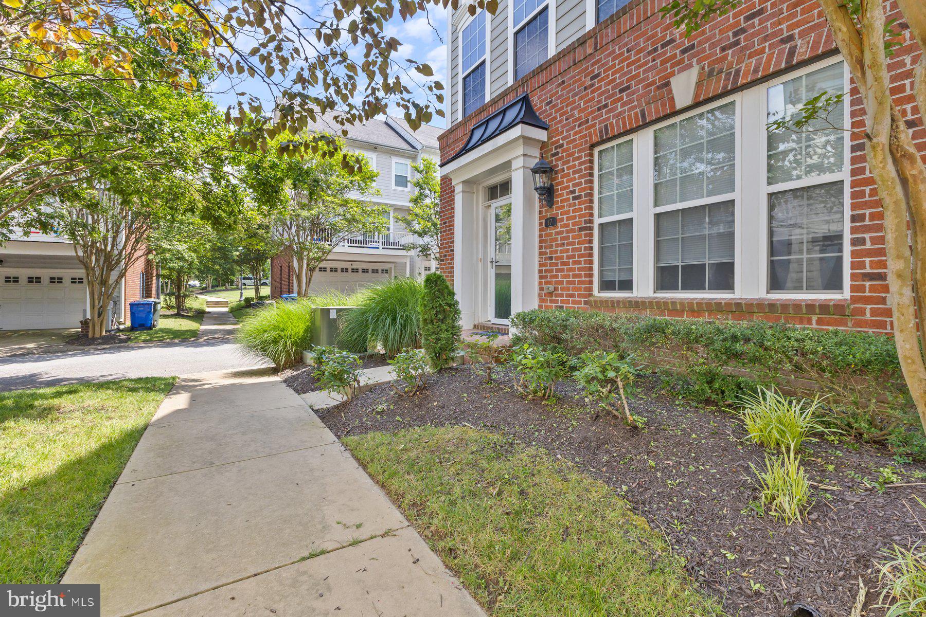 17 STEEPLECHASE DRIVE