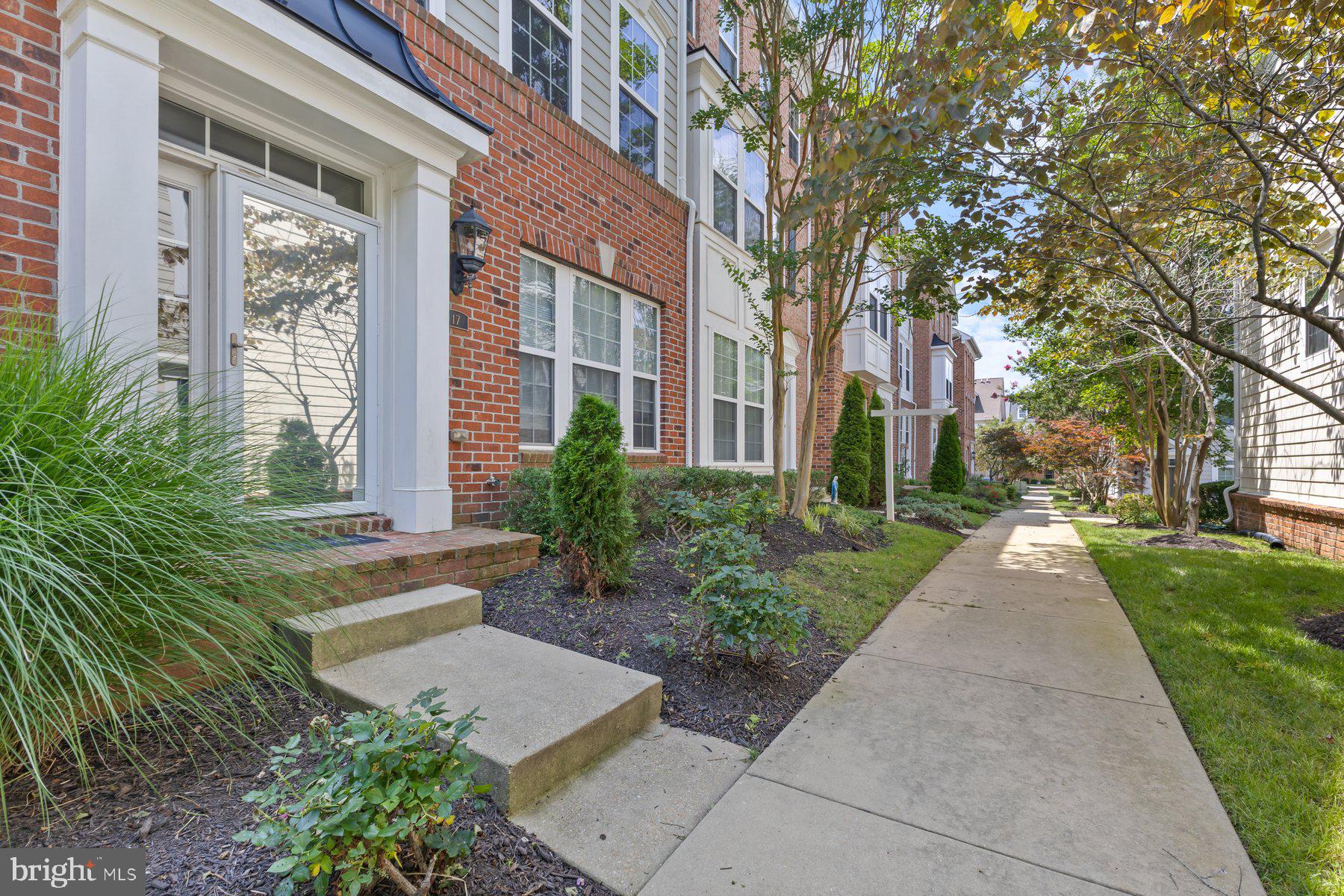 17 STEEPLECHASE DRIVE