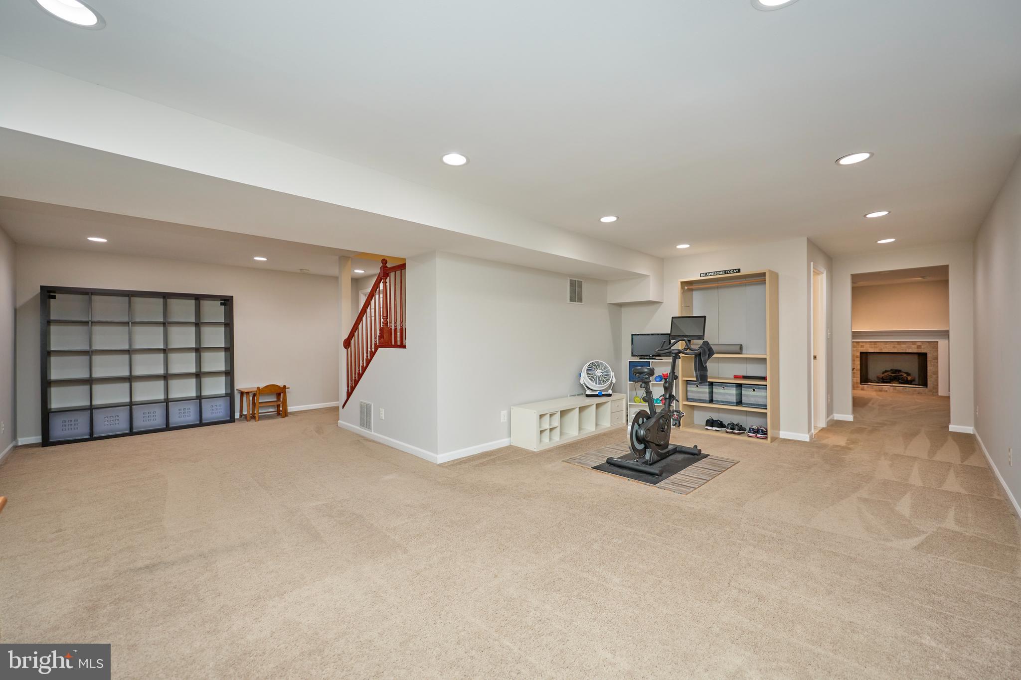POTOMAC CROSSING - Residential