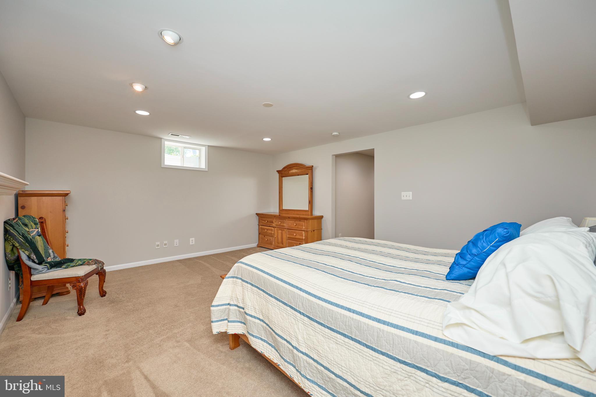 POTOMAC CROSSING - Residential
