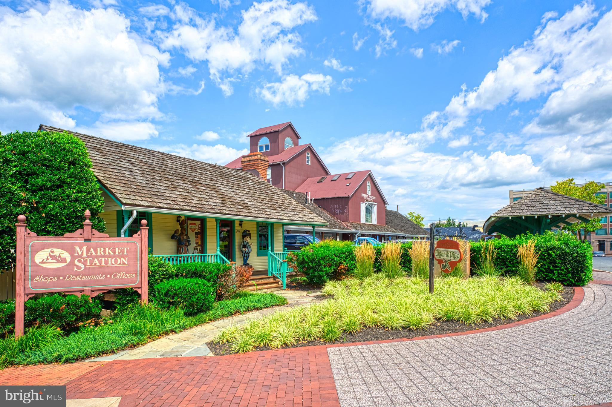 POTOMAC CROSSING - Residential