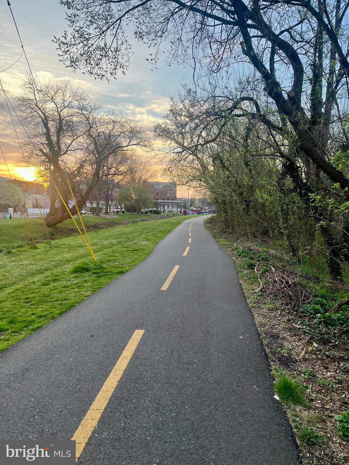 POTOMAC CROSSING - Residential