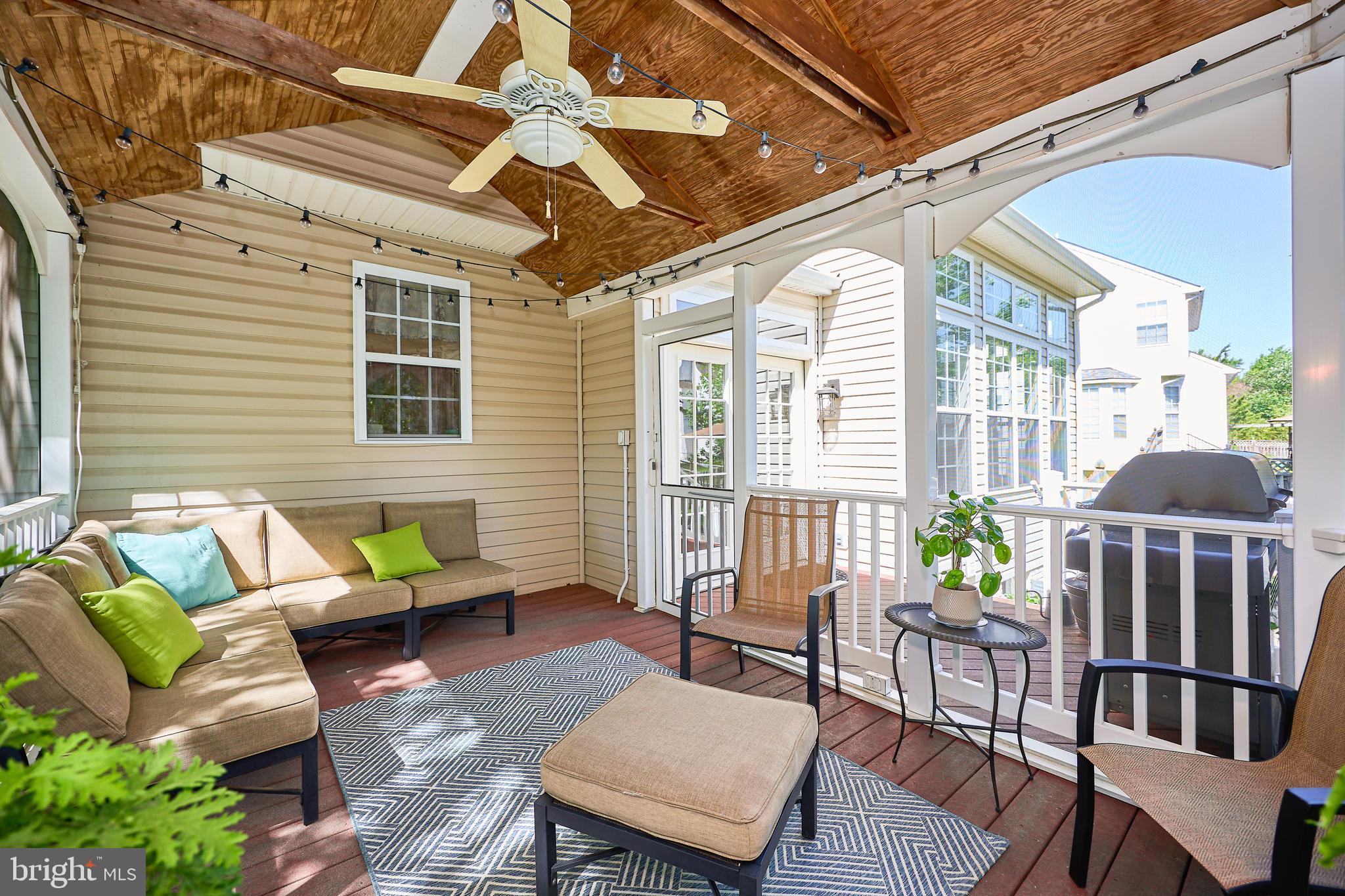 POTOMAC CROSSING - Residential