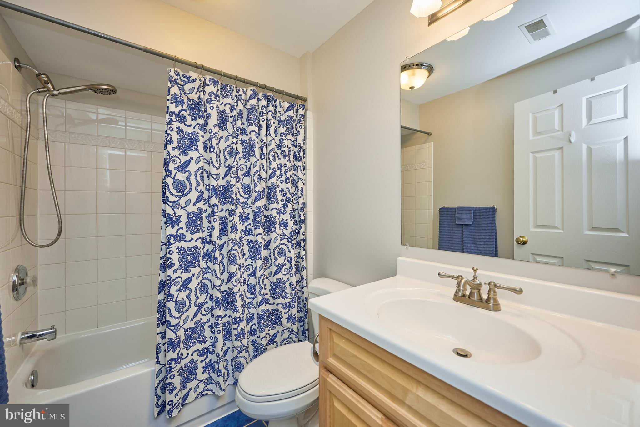 POTOMAC CROSSING - Residential