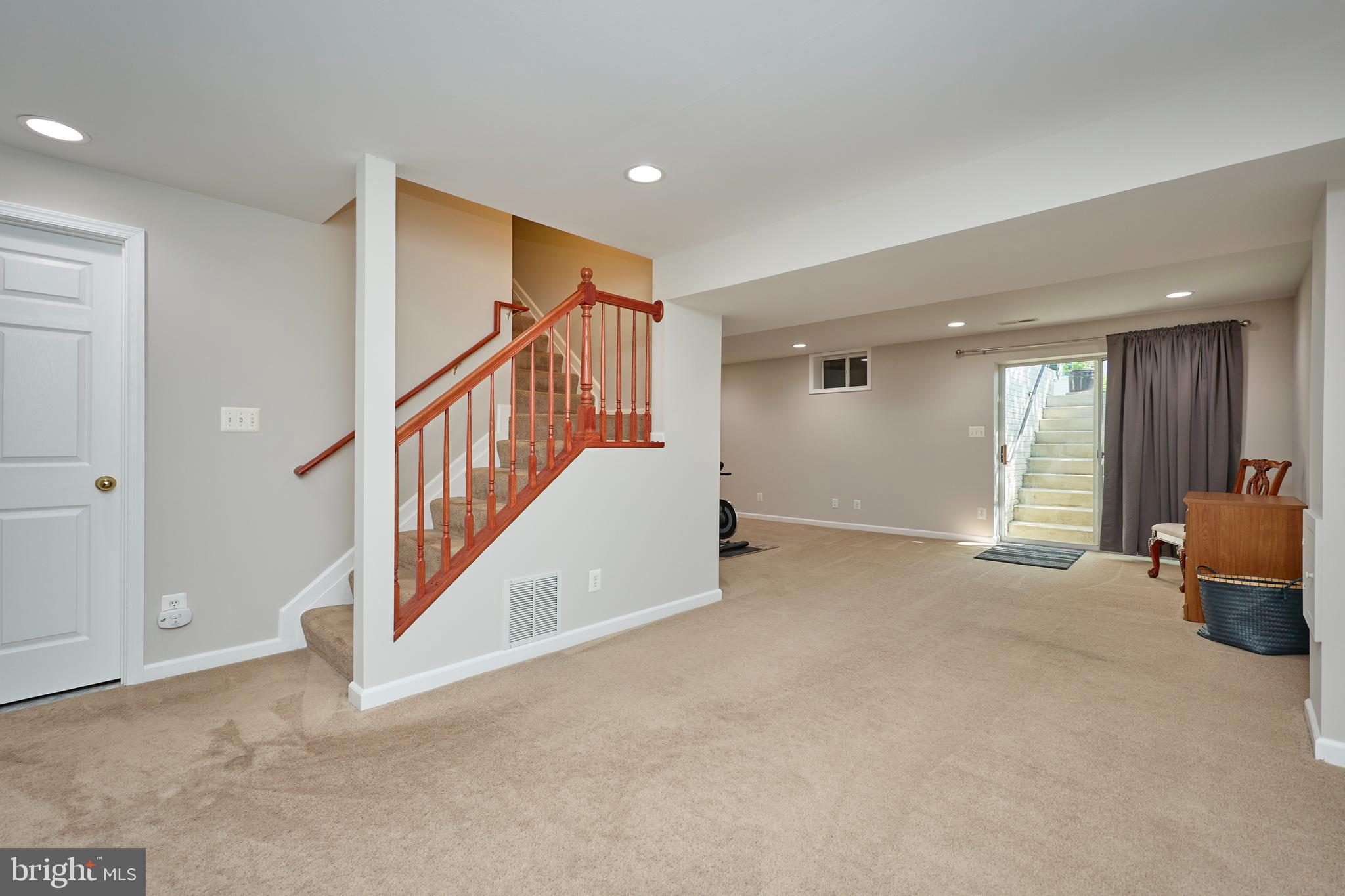 POTOMAC CROSSING - Residential