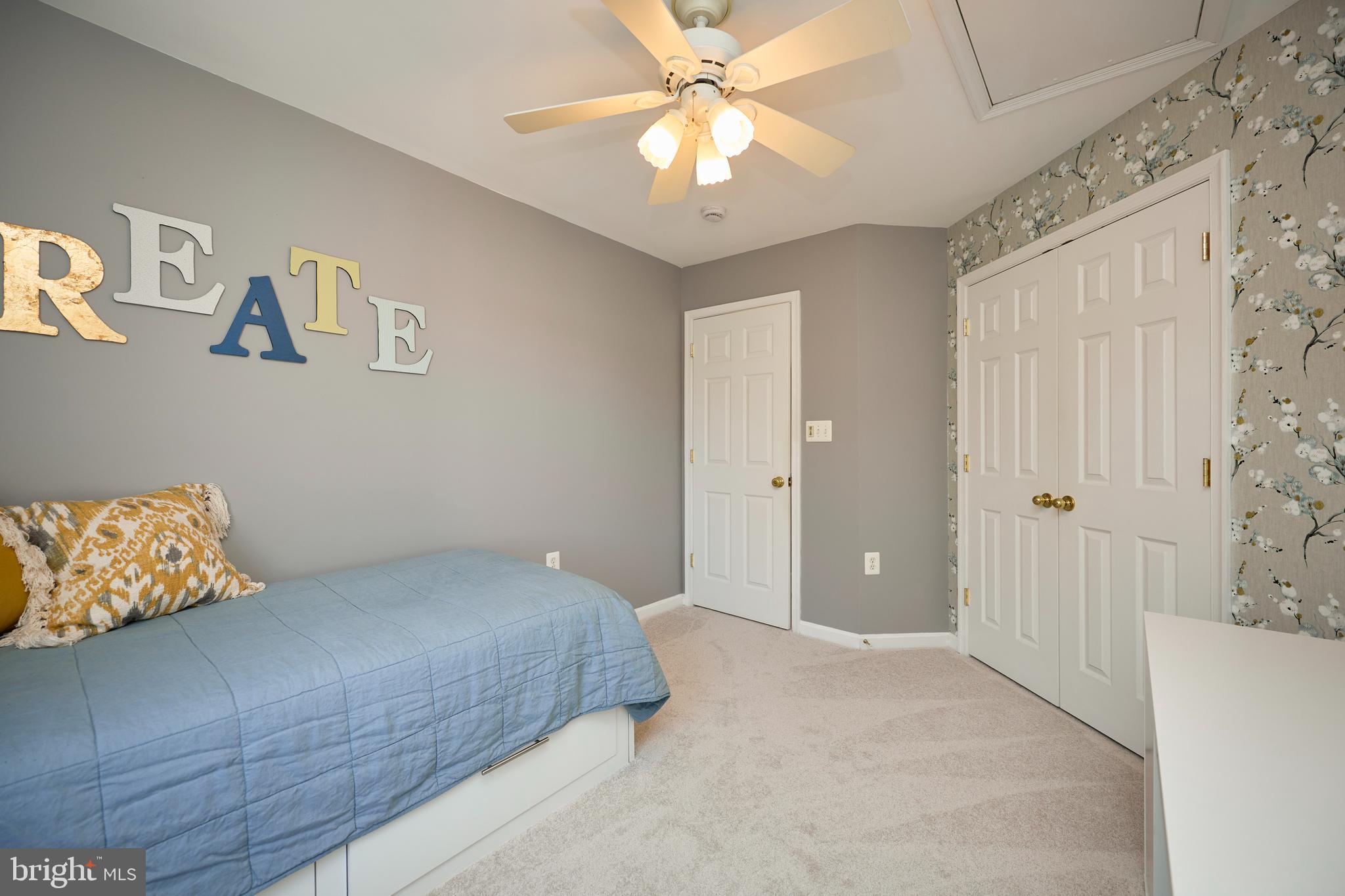 POTOMAC CROSSING - Residential