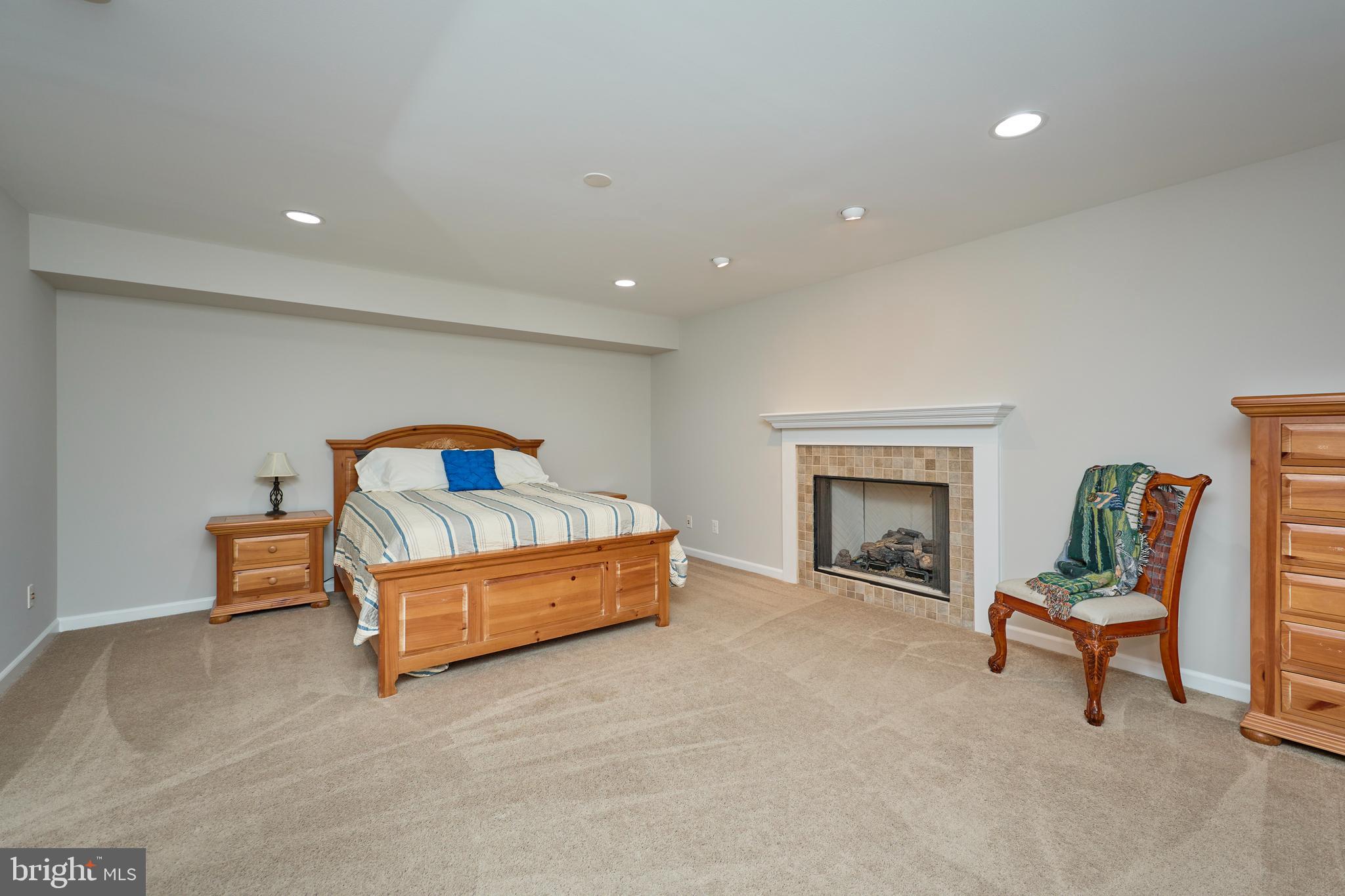 POTOMAC CROSSING - Residential