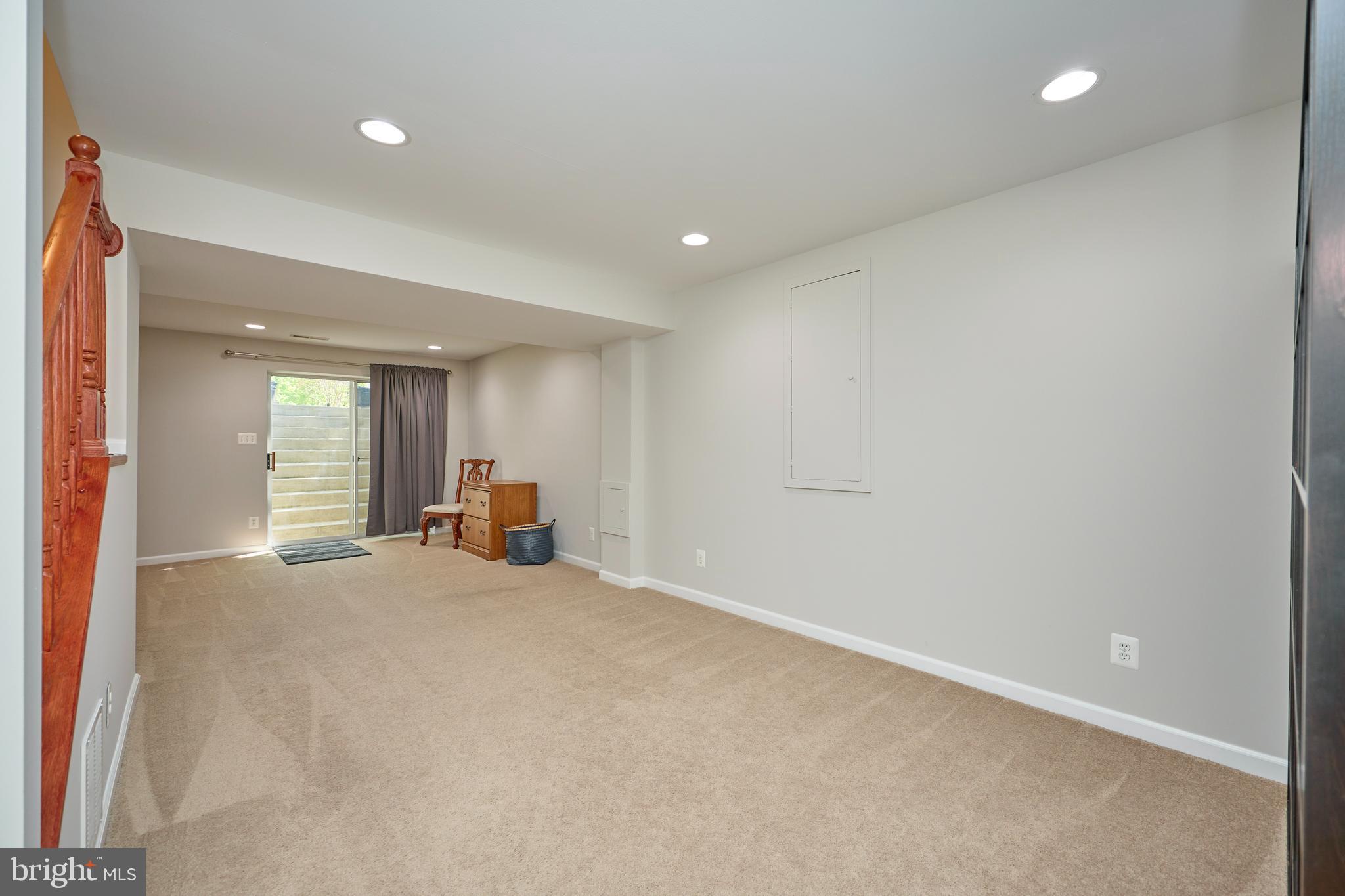 POTOMAC CROSSING - Residential
