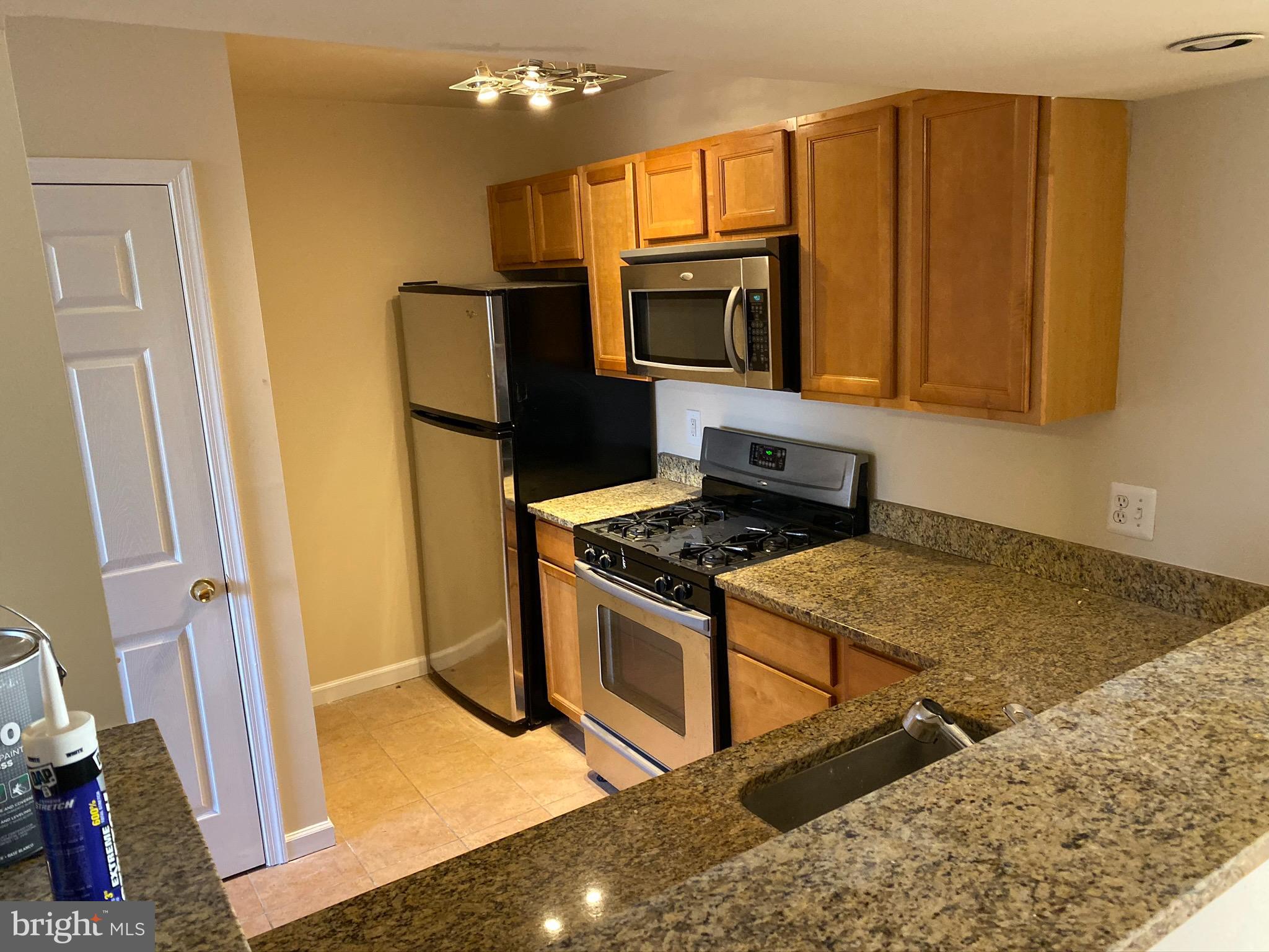 MARKHAM VIEW CONDOMINIUMS - Residential Lease