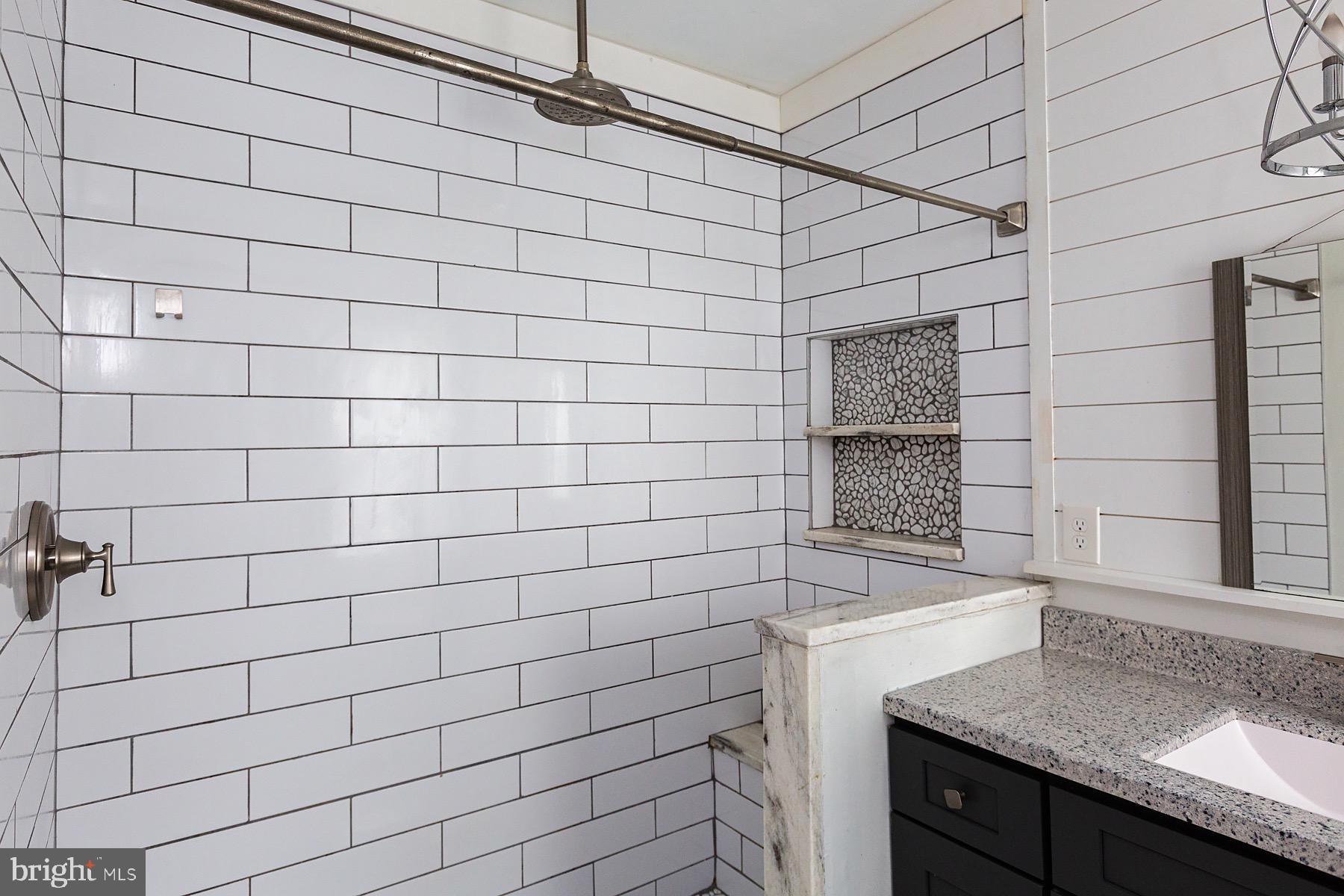 CABBAGE HILL - Residential