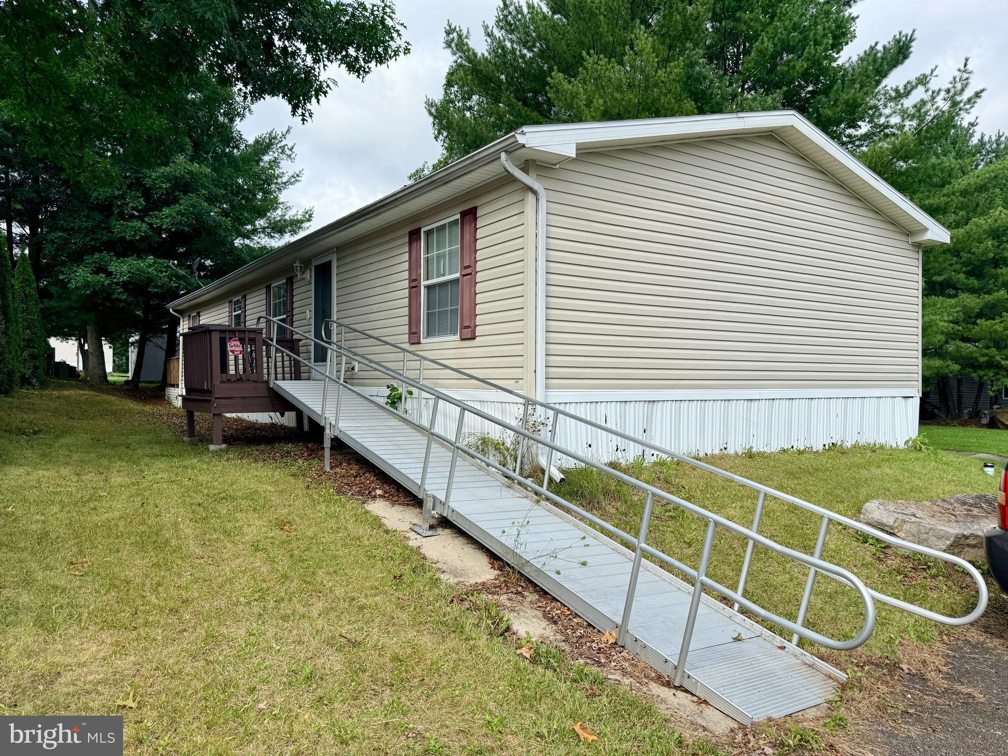 212 HOPE DRIVE