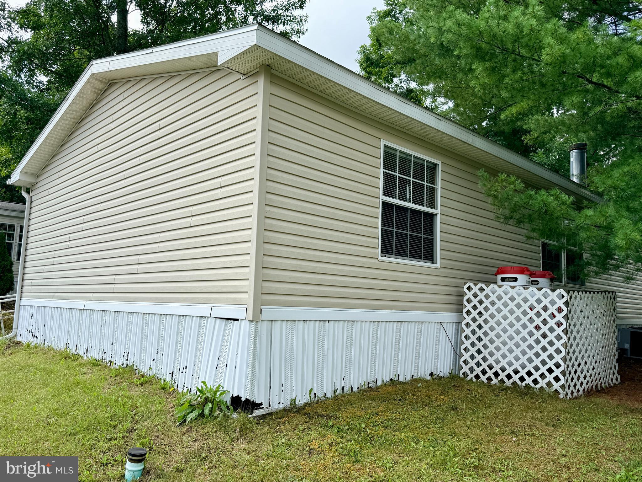 212 HOPE DRIVE
