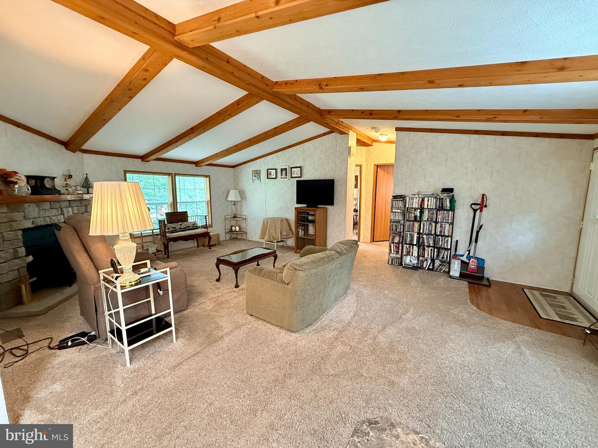 212 HOPE DRIVE
