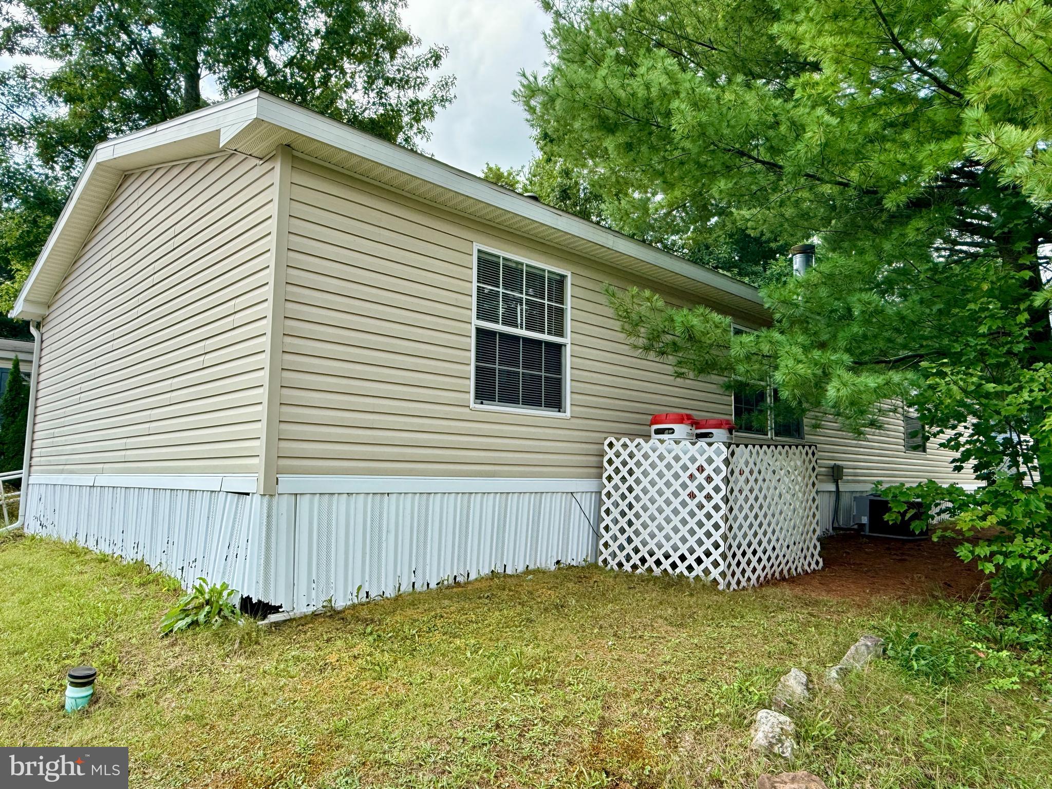 212 HOPE DRIVE