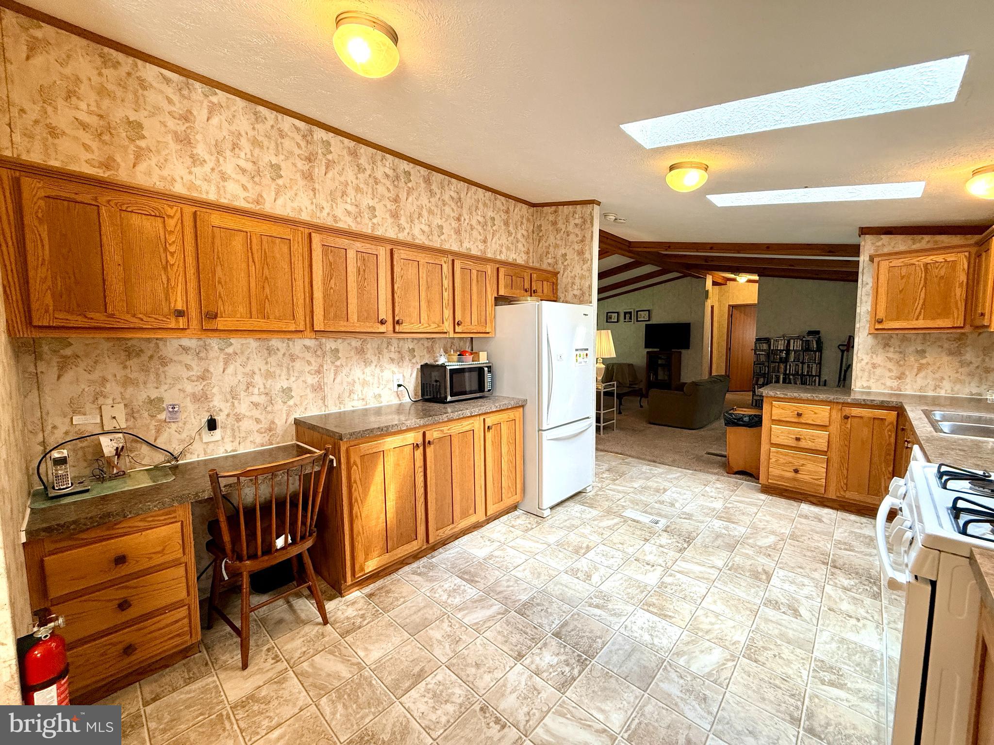 212 HOPE DRIVE