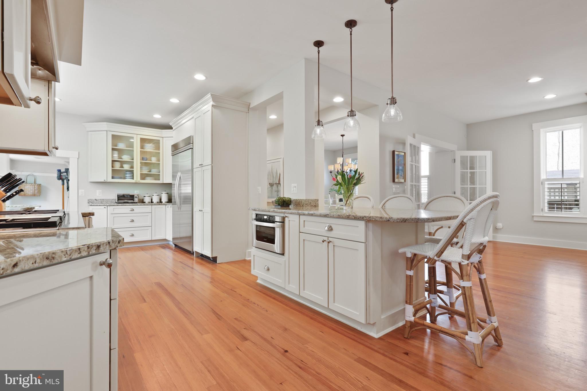 MURRAY HILL - Residential