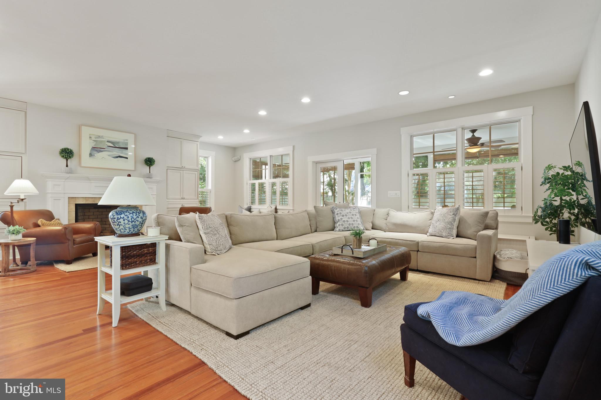 MURRAY HILL - Residential