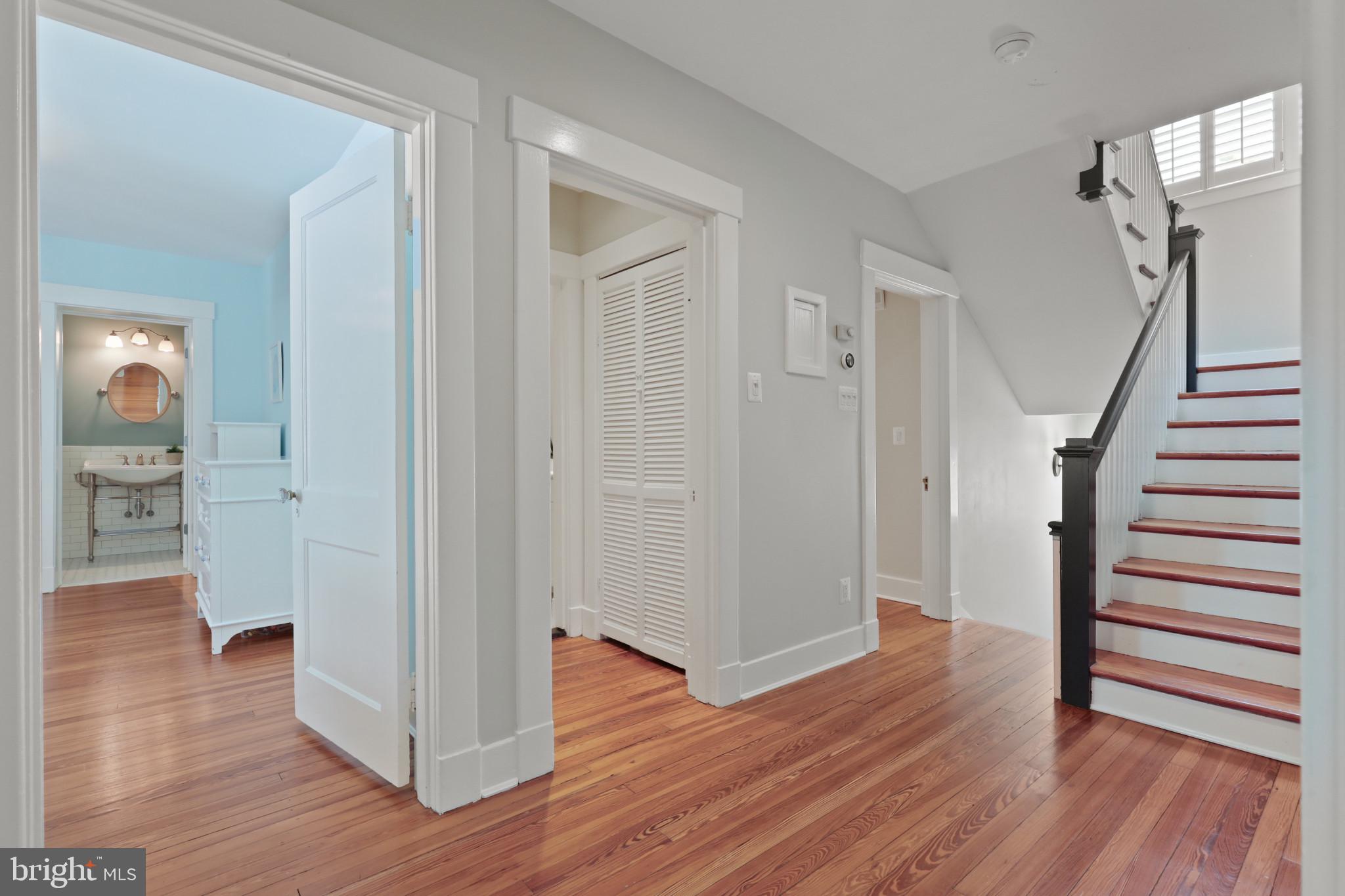 MURRAY HILL - Residential