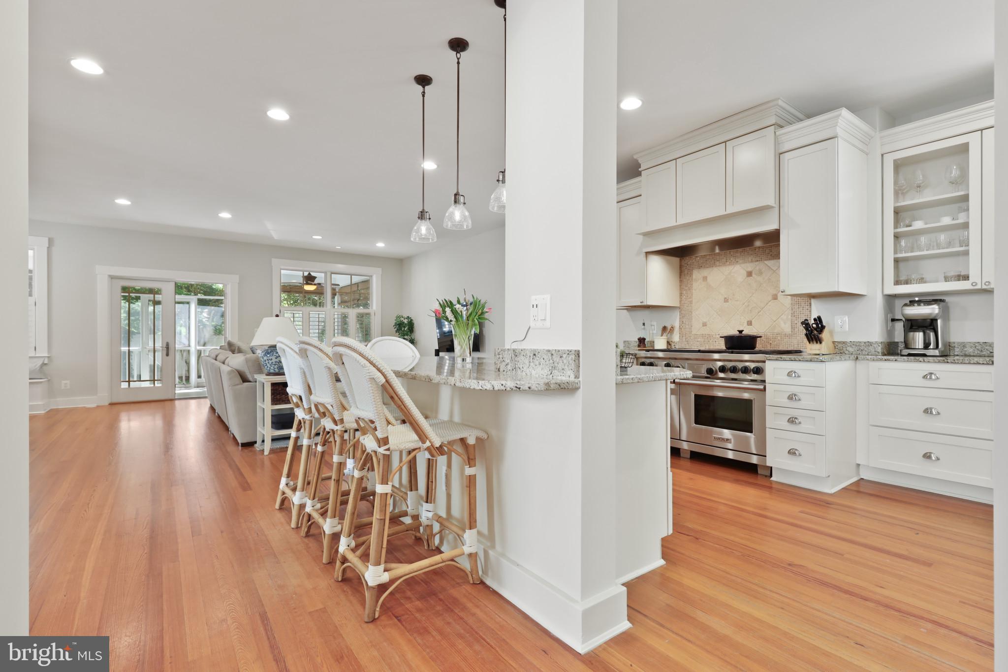 MURRAY HILL - Residential