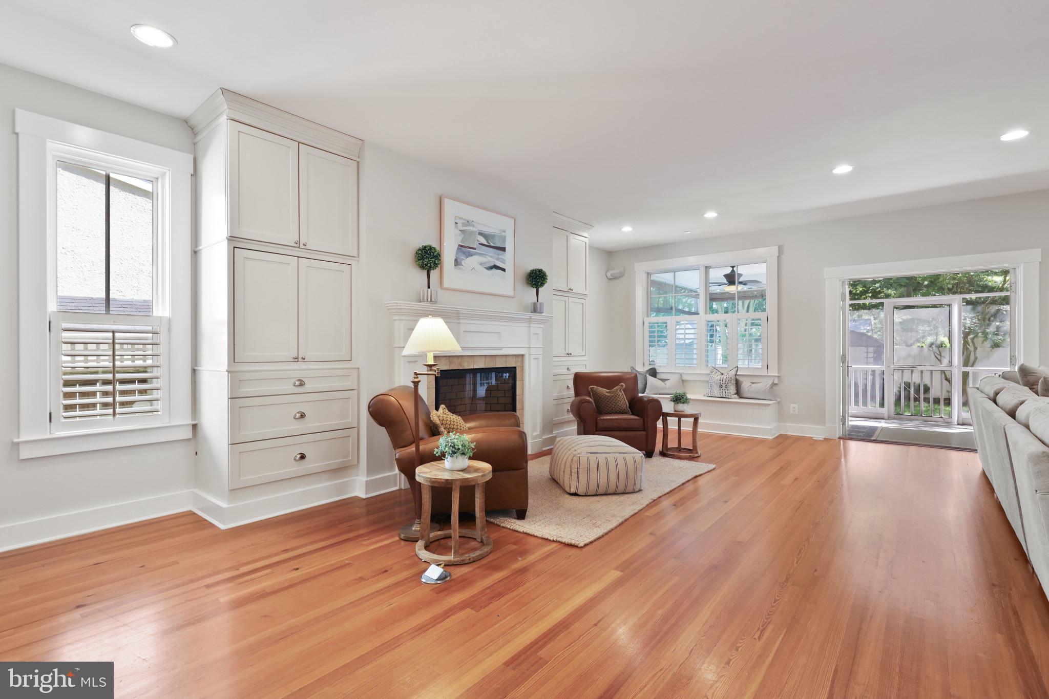 MURRAY HILL - Residential