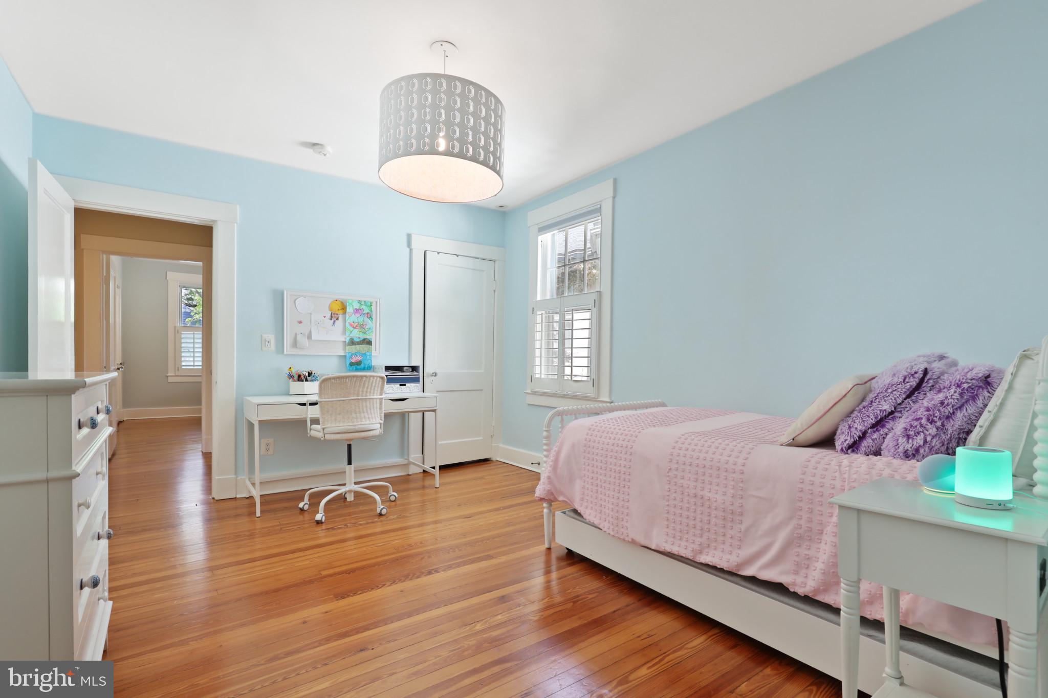 MURRAY HILL - Residential