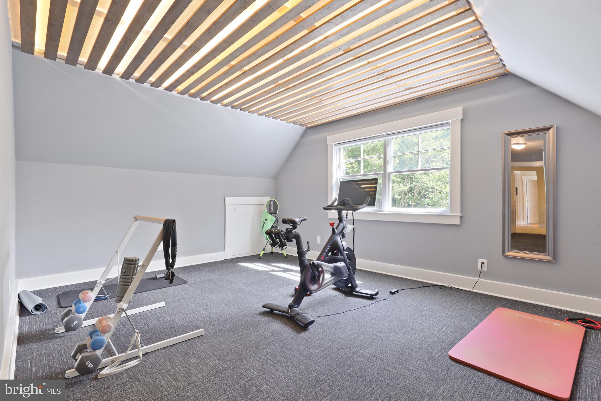 MURRAY HILL - Residential