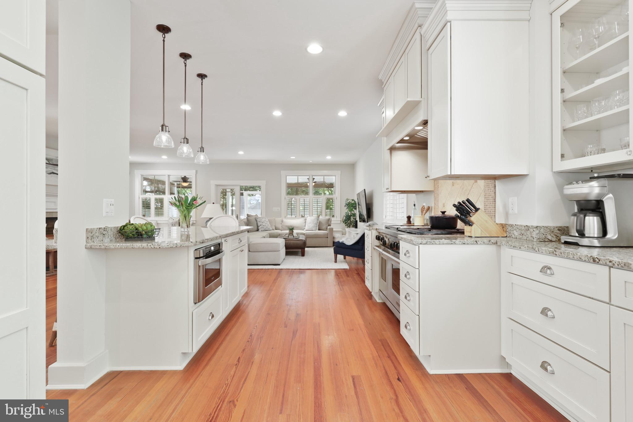 MURRAY HILL - Residential