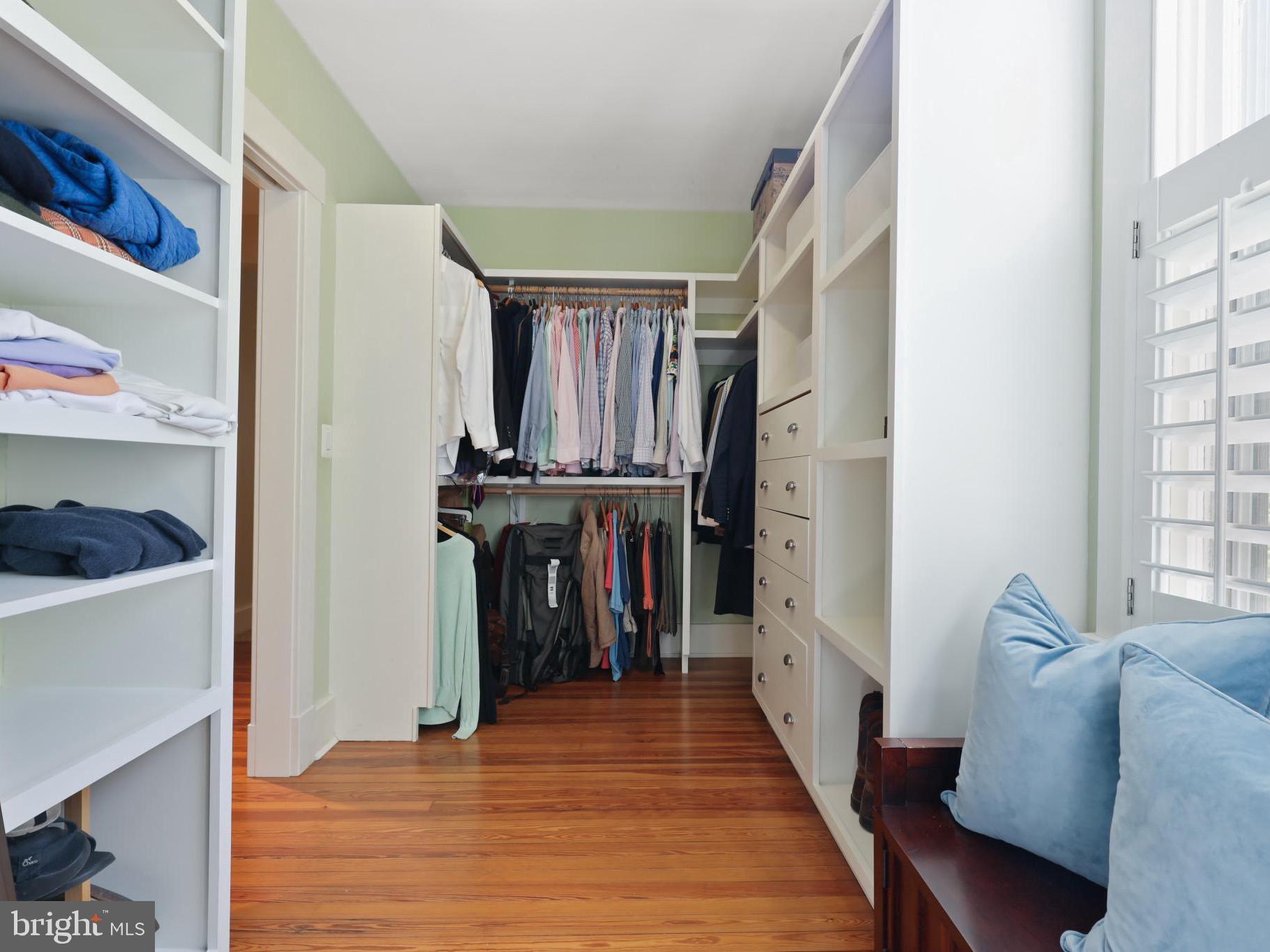 MURRAY HILL - Residential