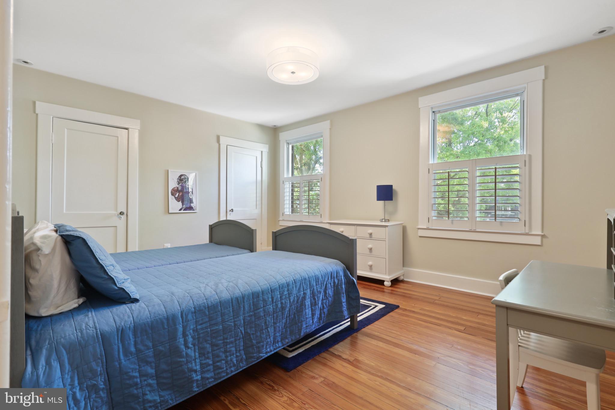 MURRAY HILL - Residential