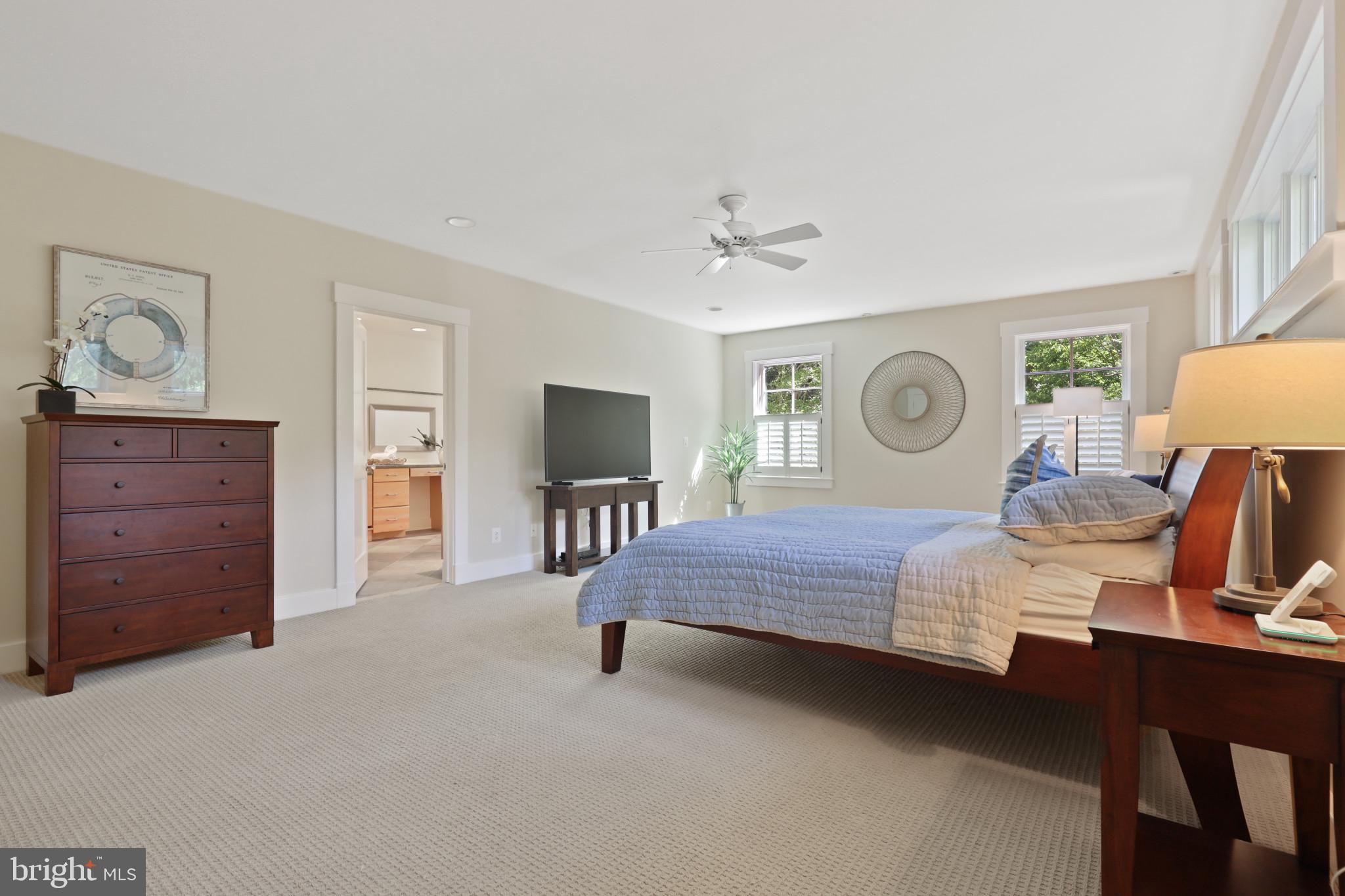 MURRAY HILL - Residential