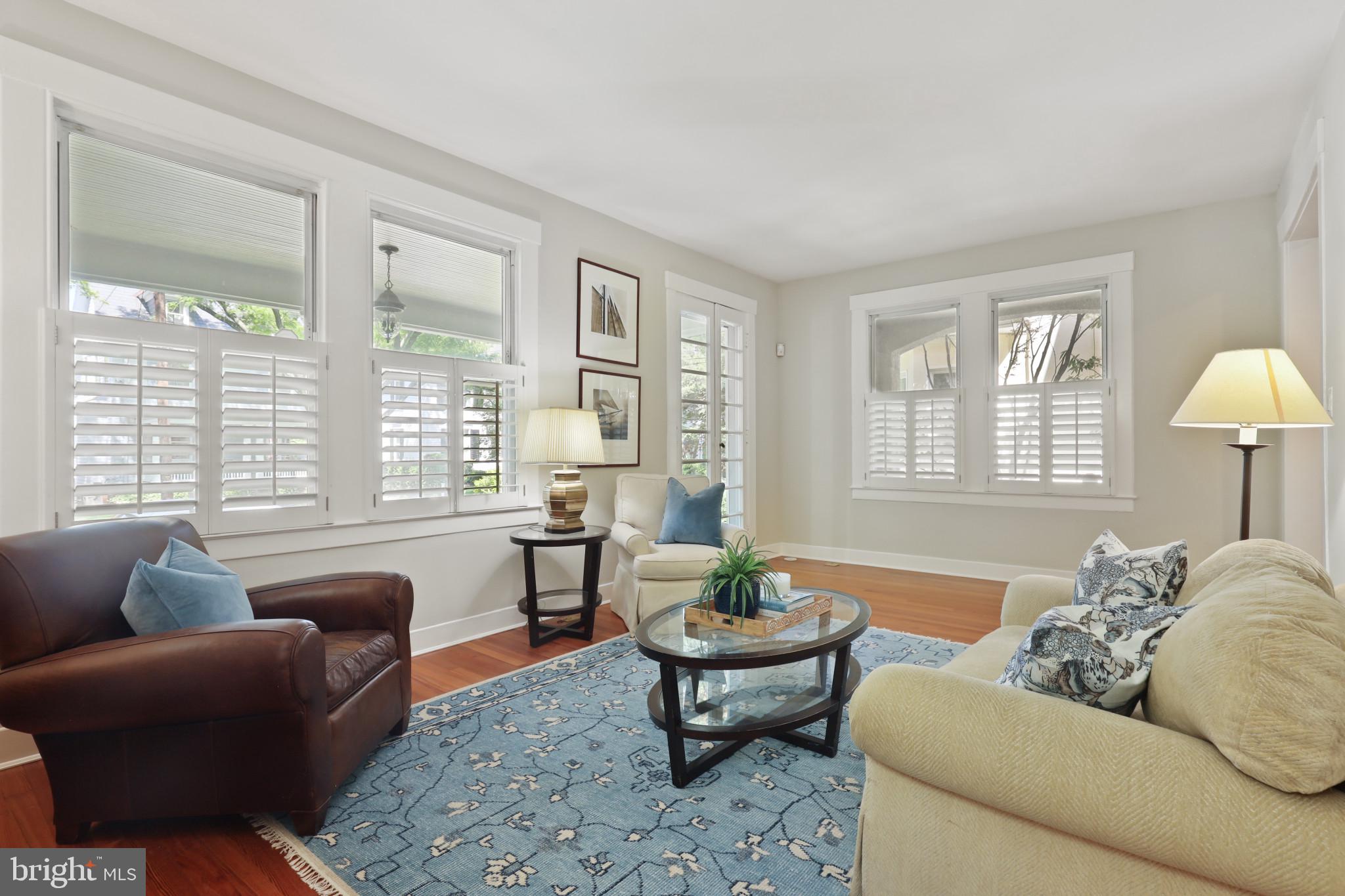 MURRAY HILL - Residential