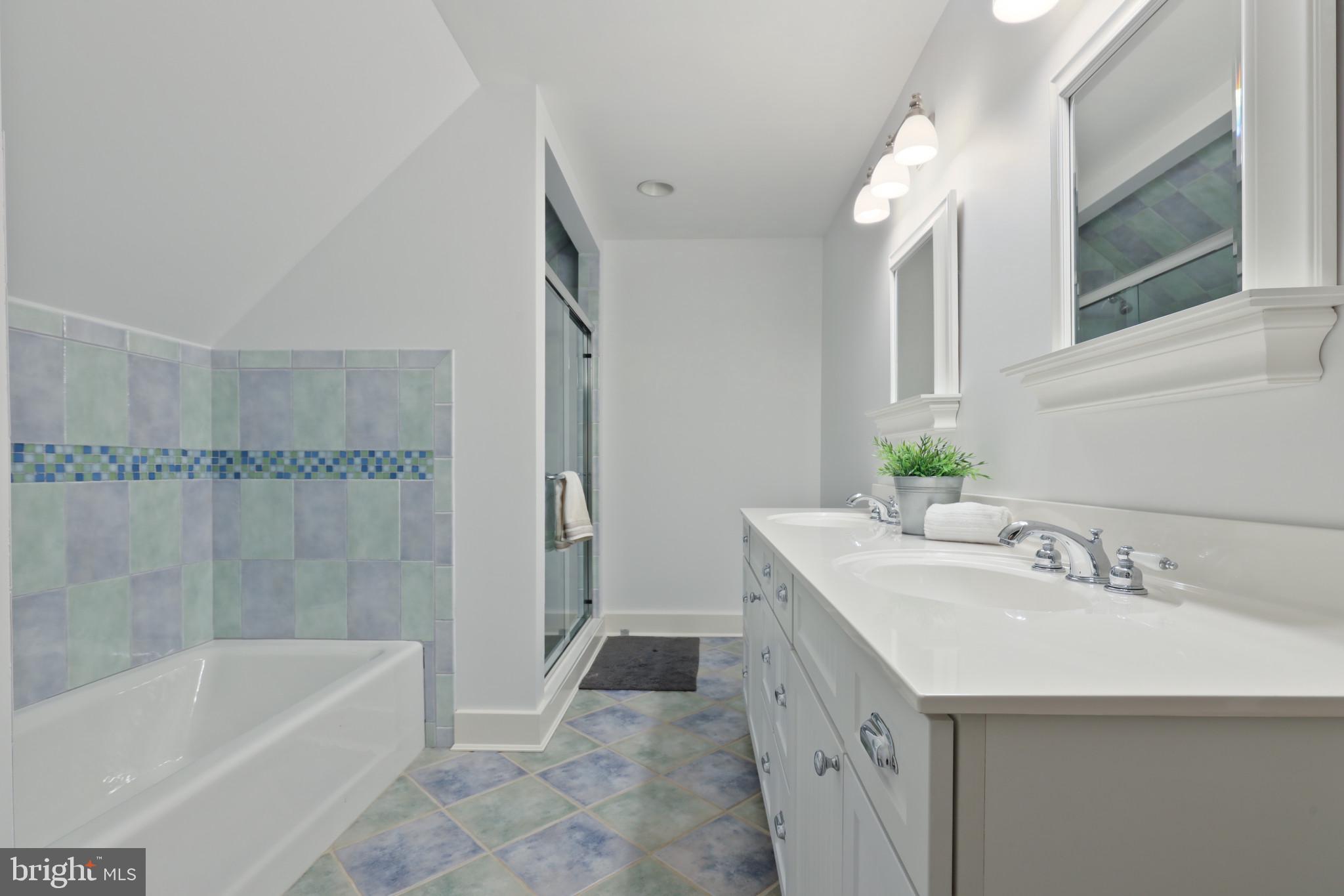 MURRAY HILL - Residential