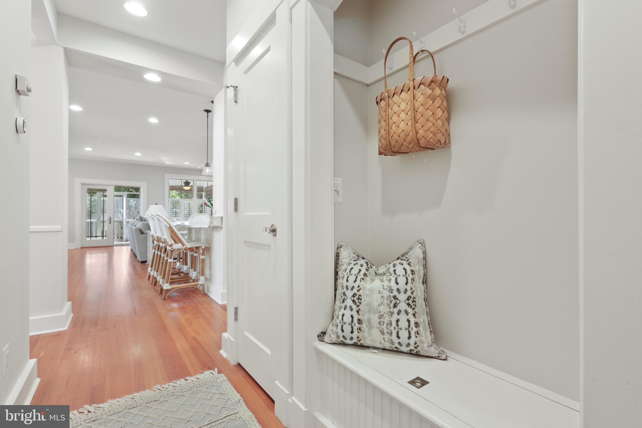 MURRAY HILL - Residential