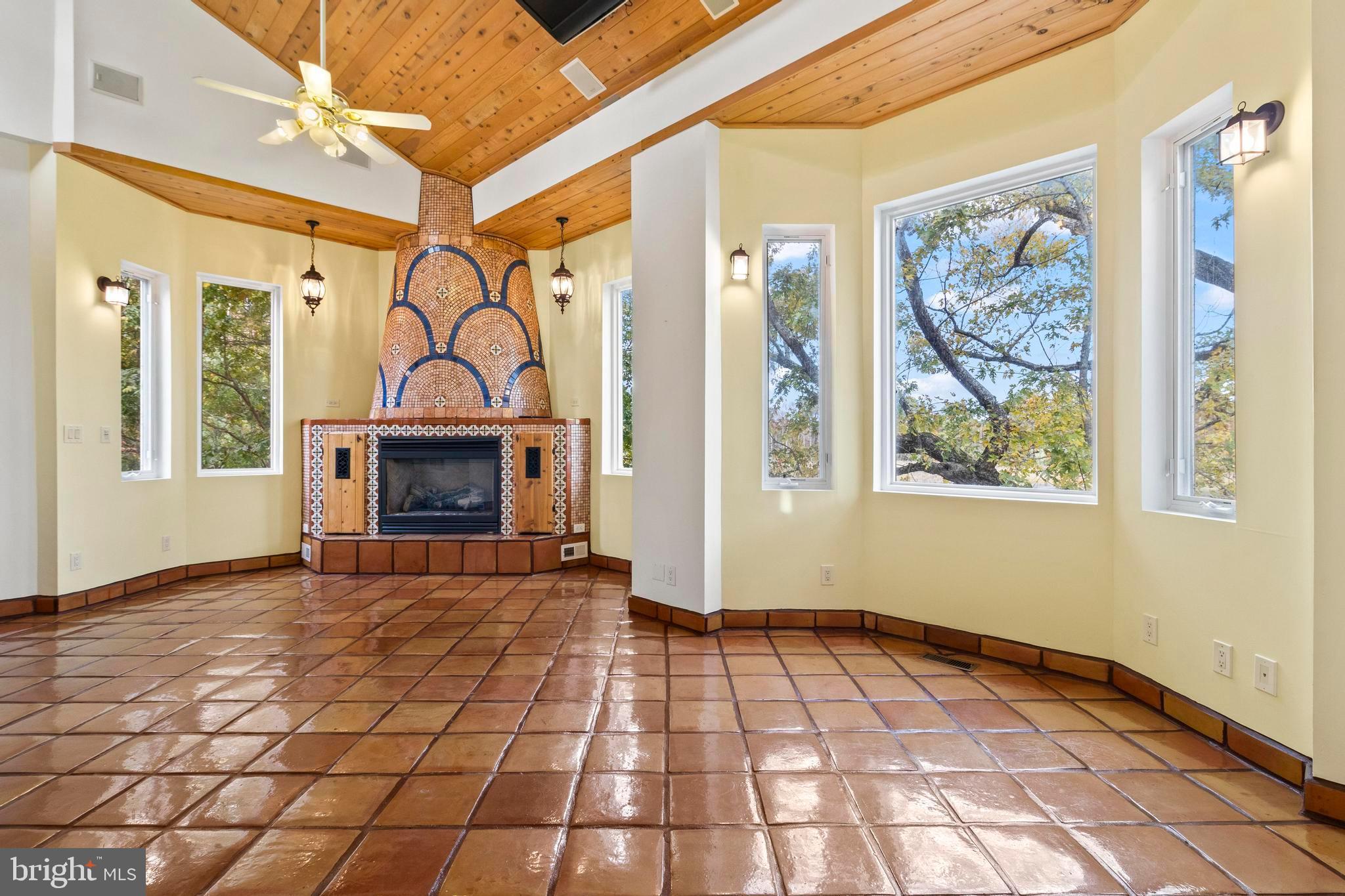 WOODLAND POINT SUB - Residential