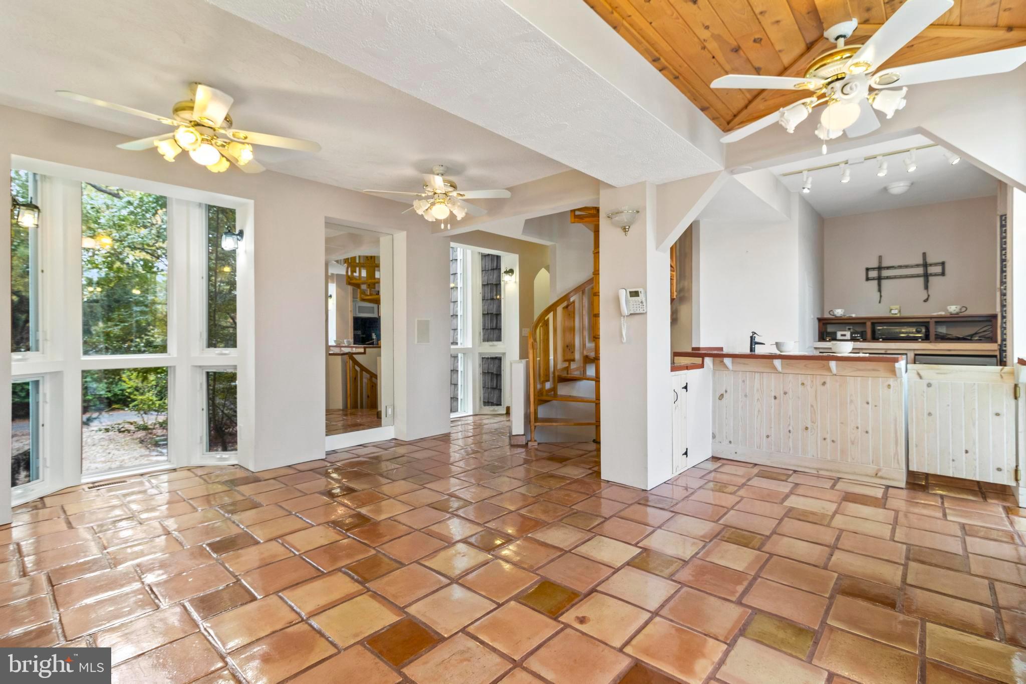 WOODLAND POINT SUB - Residential