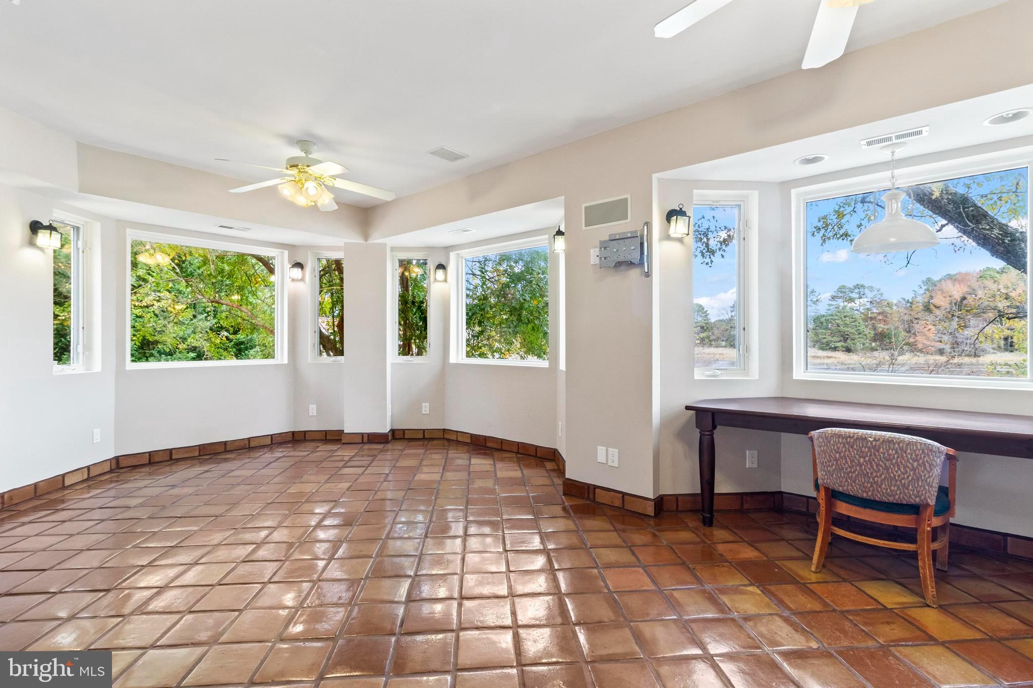 WOODLAND POINT SUB - Residential