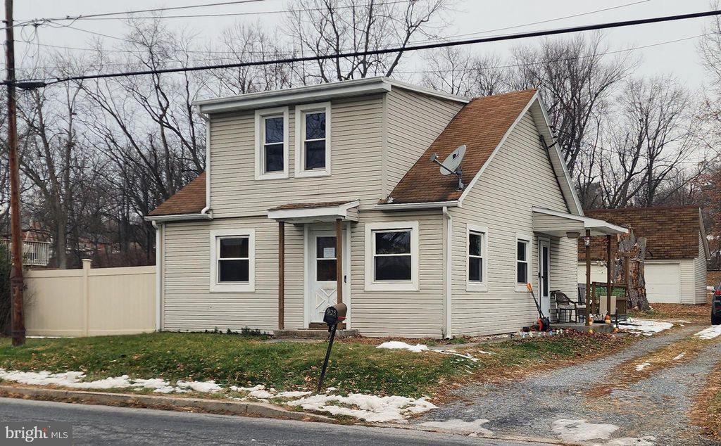 Photo of 925 Reinoehl Street, LEBANON, PA 17046 (MLS # PALN2024040)