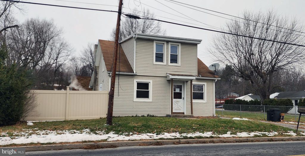 Photo of 925 Reinoehl Street, LEBANON, PA 17046 (MLS # PALN2024040)