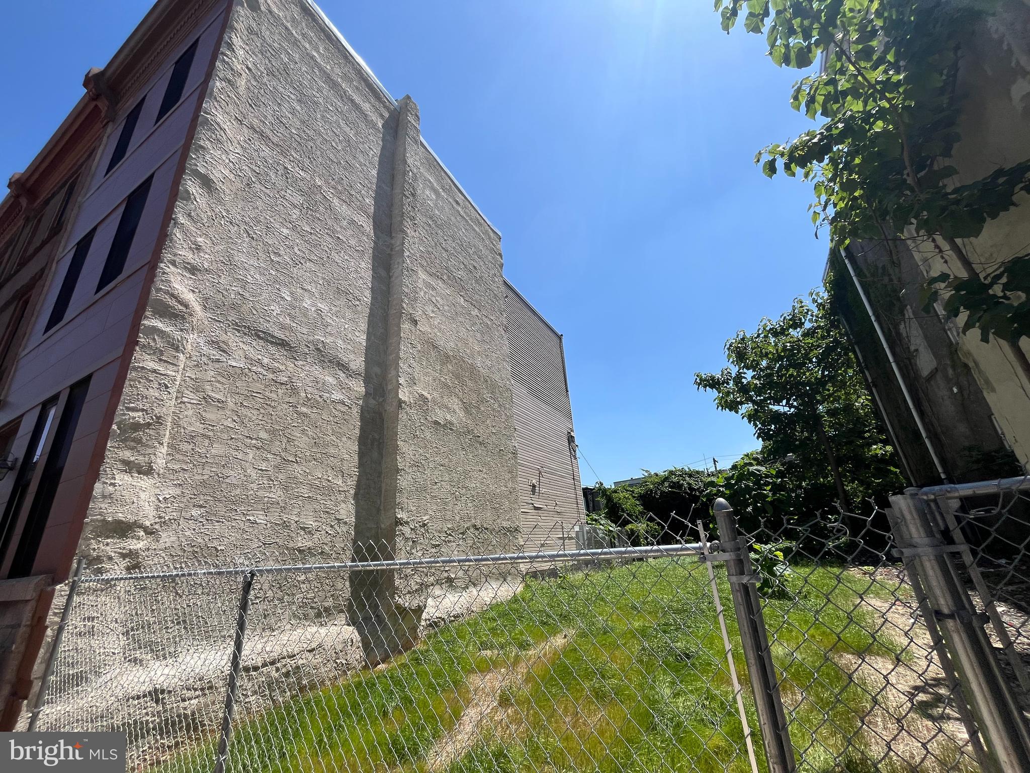 3028 W DIAMOND STREET