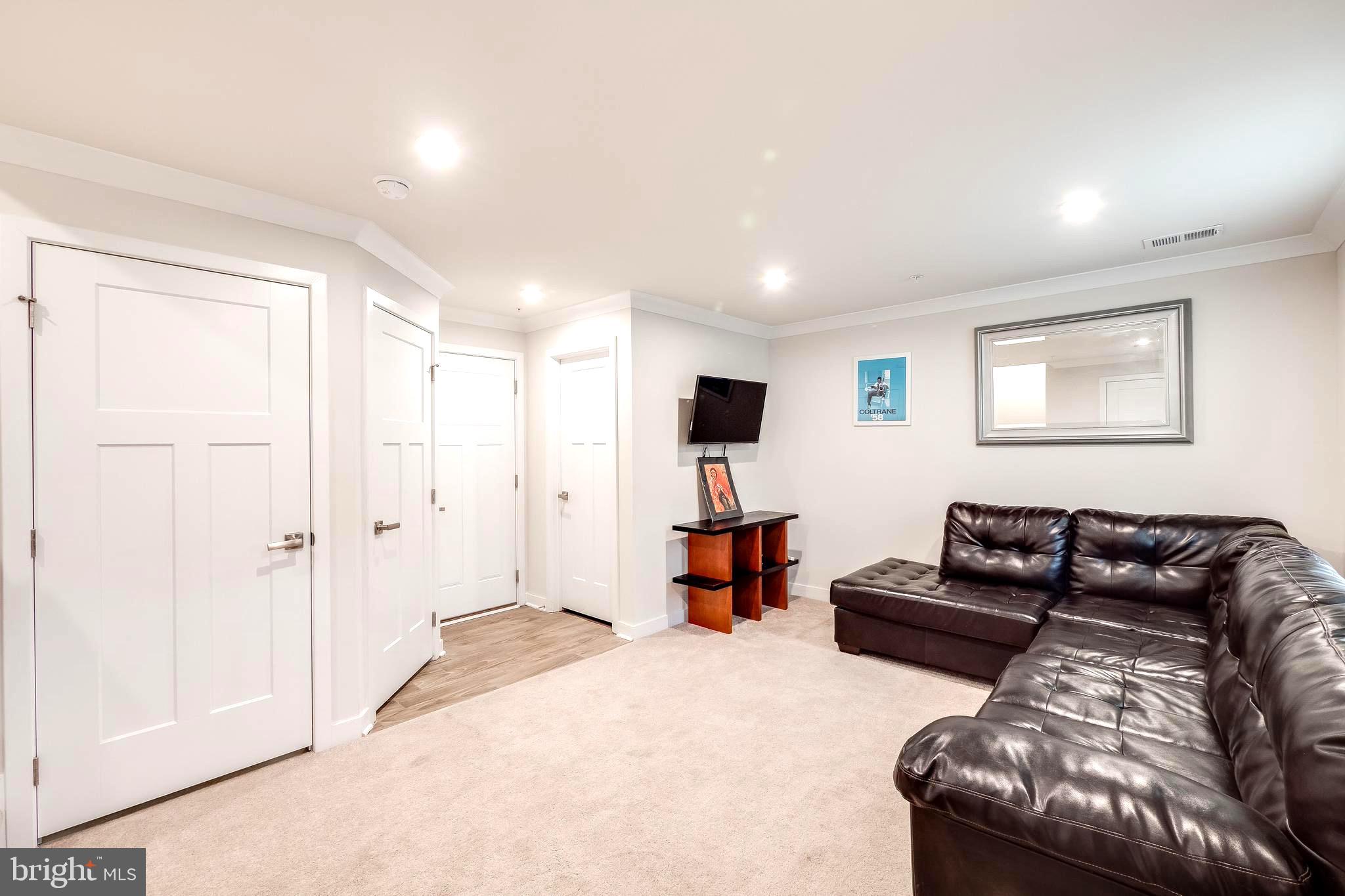 TIMOTHY BRANCH TOWNS - Residential