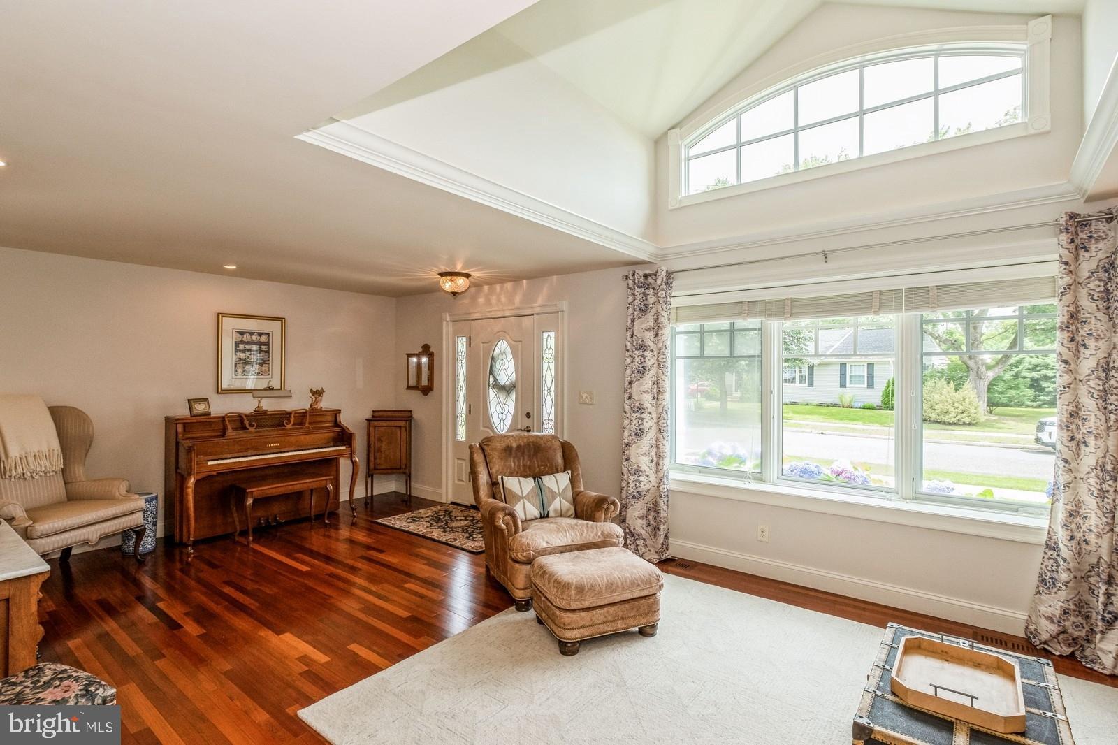 240 MEADOW DR