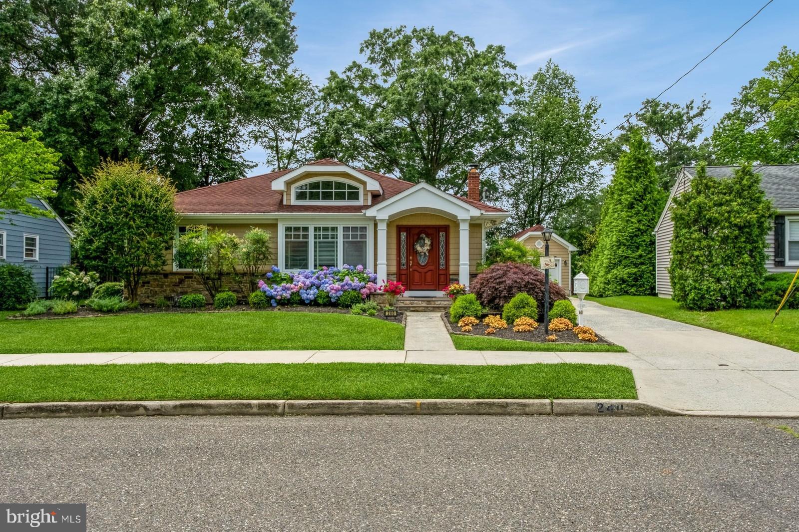 240 MEADOW DR