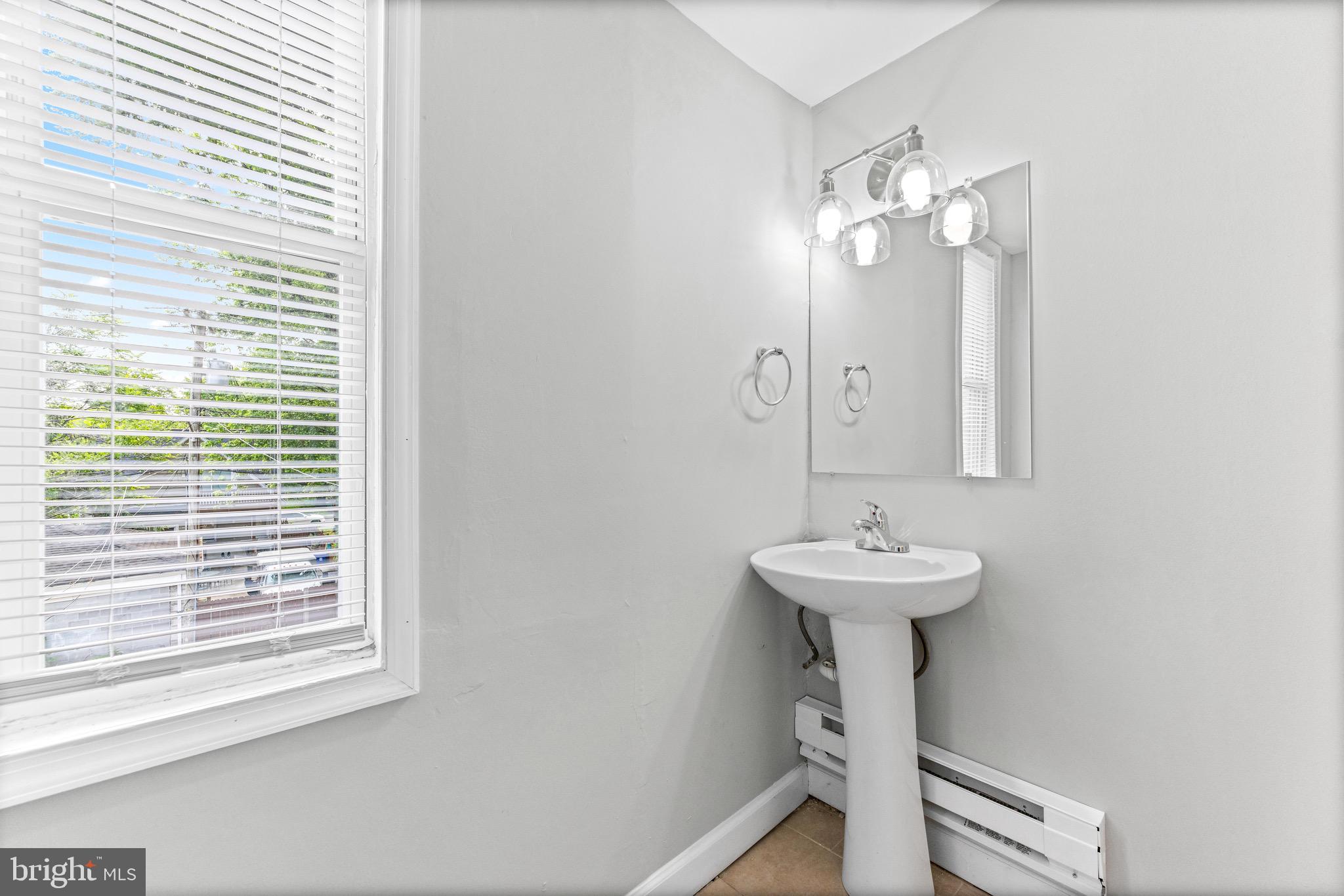 IRVINGTON - Residential Lease