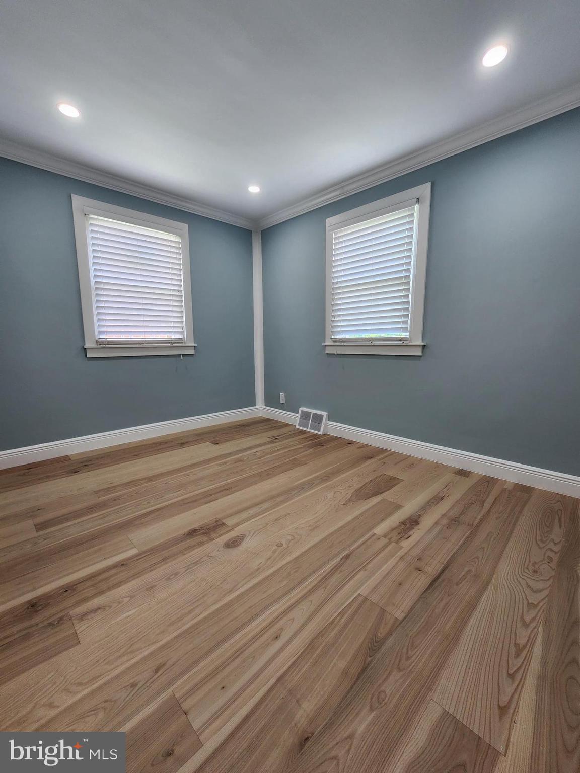 FOX CHASE - Residential