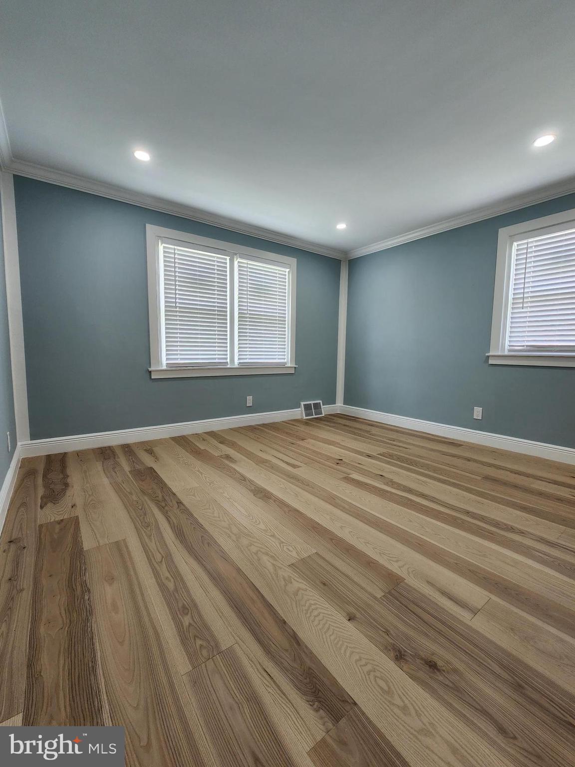 FOX CHASE - Residential