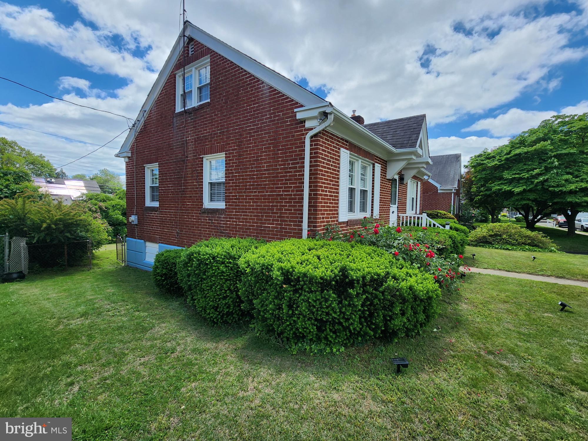 FOX CHASE - Residential