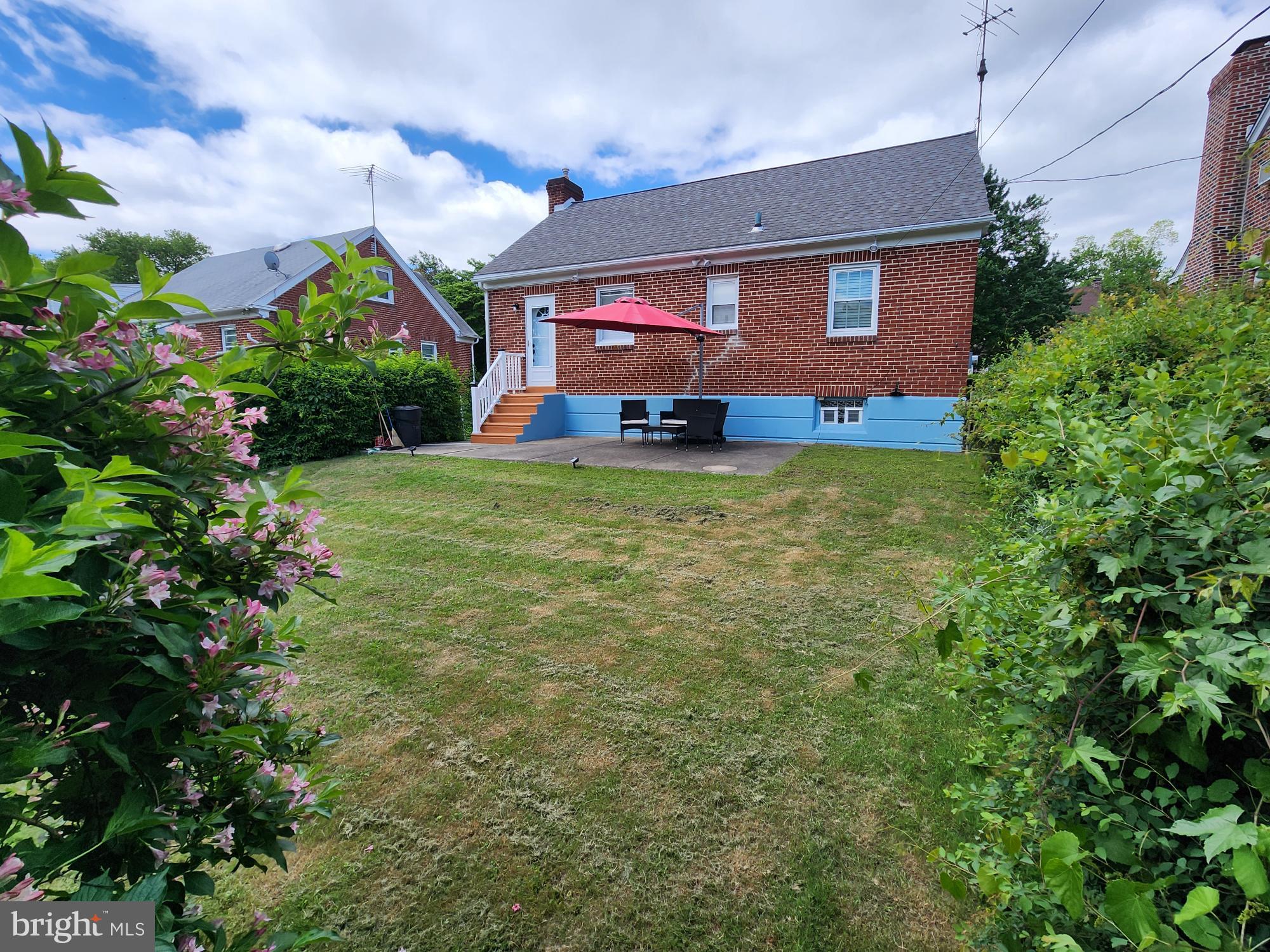 FOX CHASE - Residential