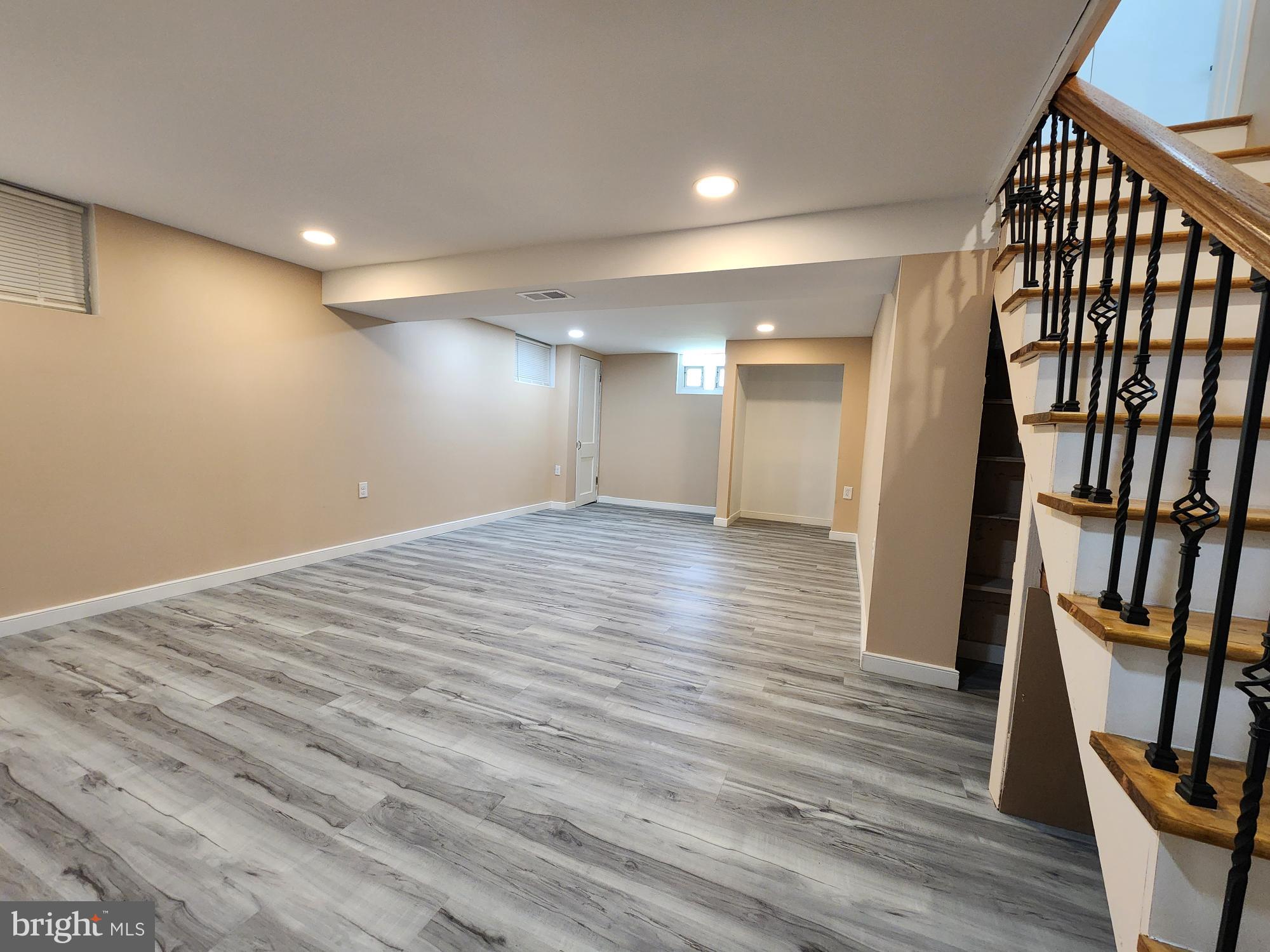 FOX CHASE - Residential