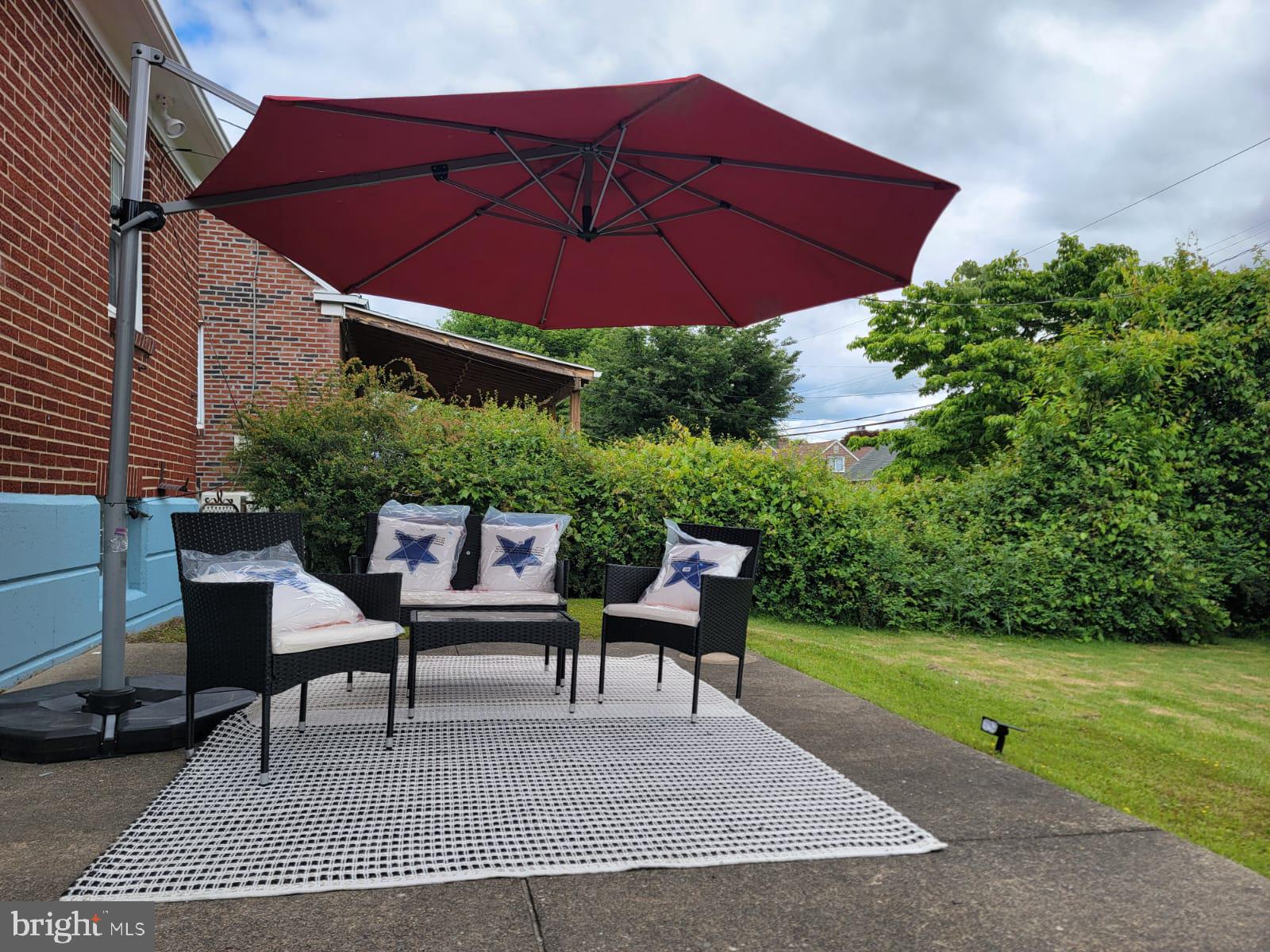 FOX CHASE - Residential